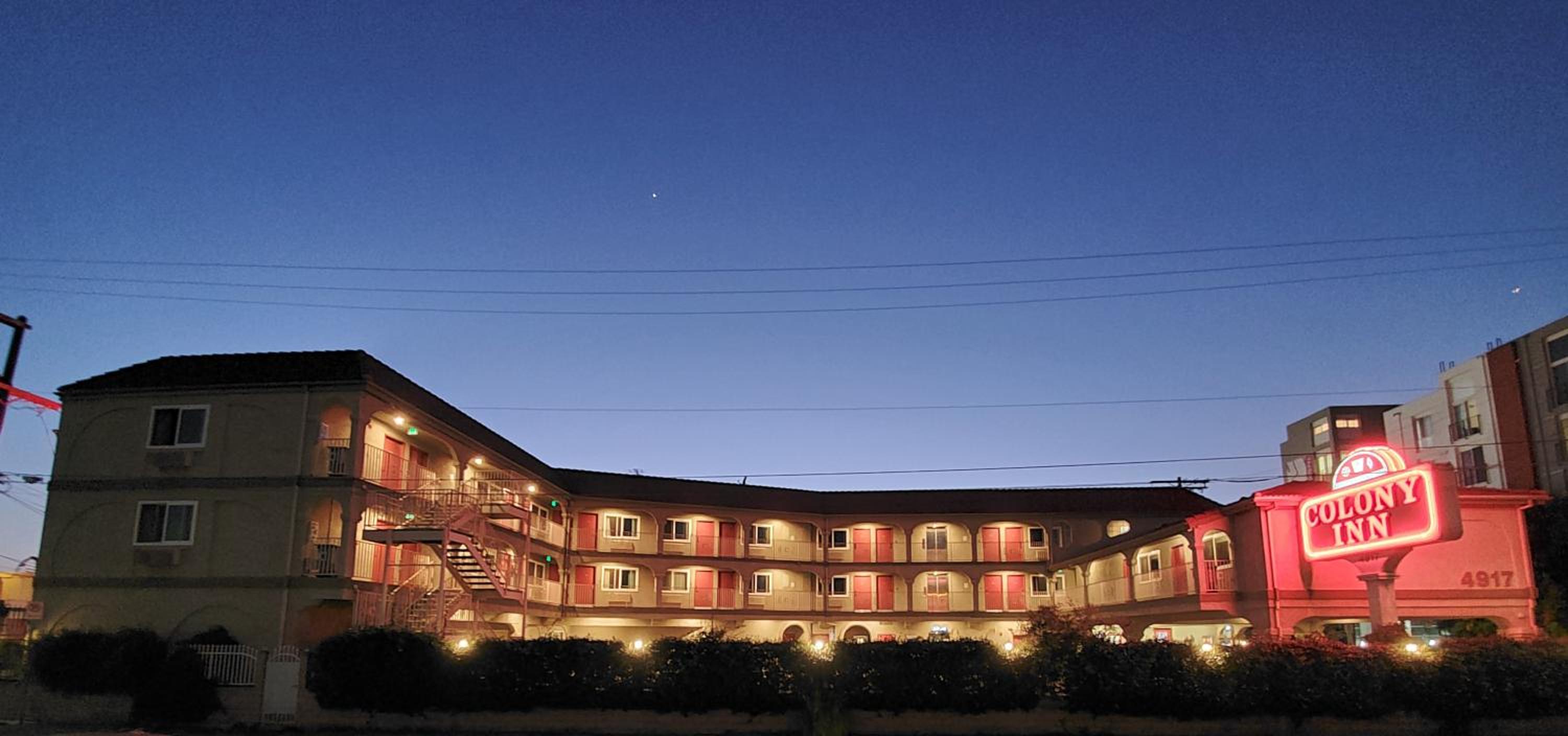 Colony Inn - North Hollywood - Hotel Near Universal Studios