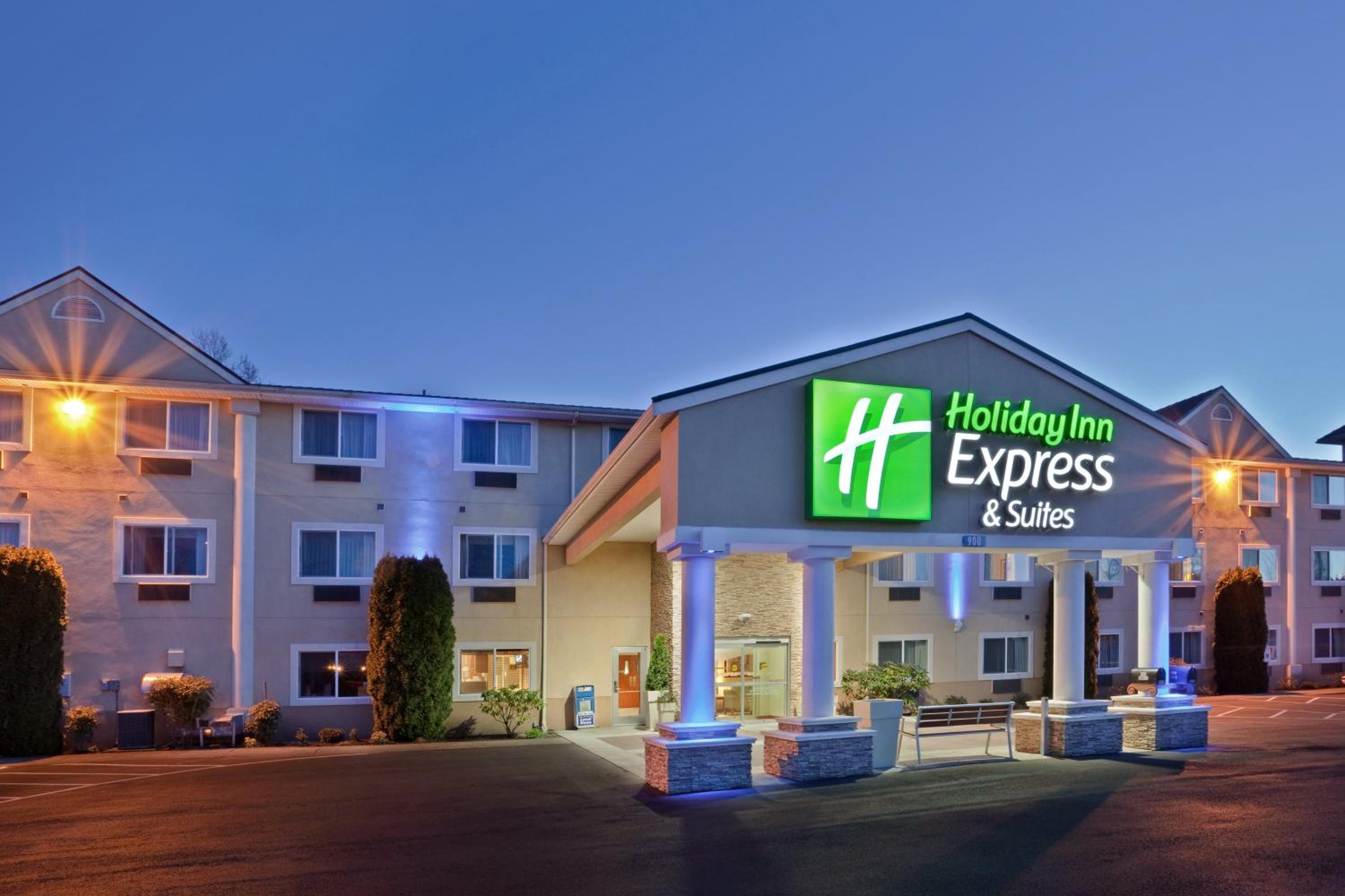 Hotel Holiday Inn Express & Suites Burlington By Ihg