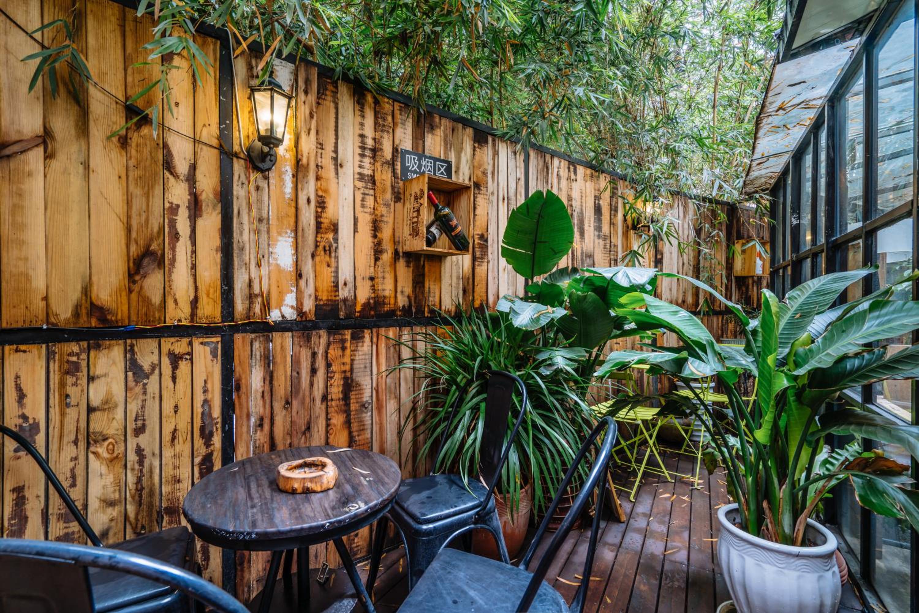 POSHPACKER - Chengdu Mix Hostel - Cicada Zen Yard