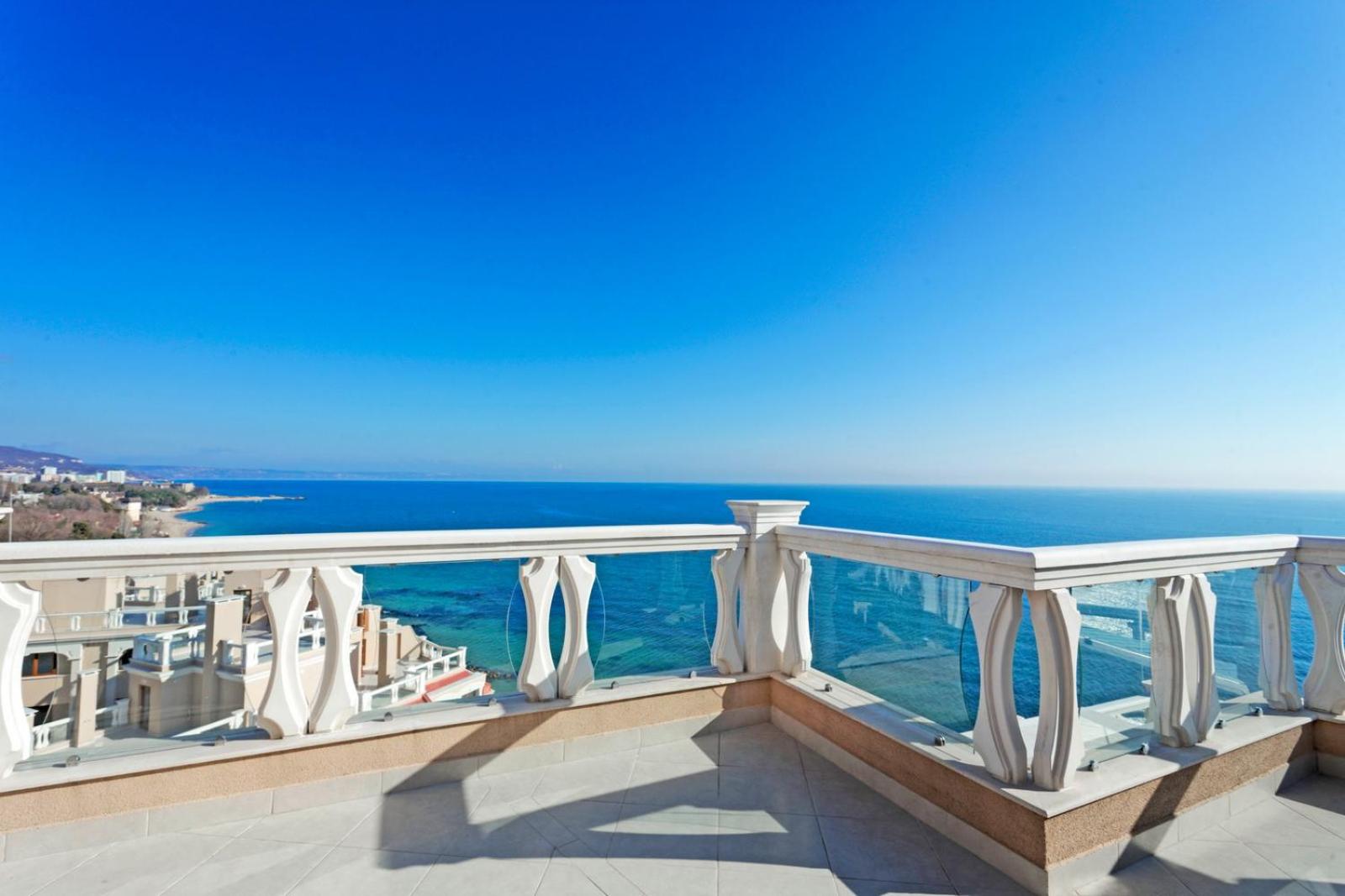 La Mer Penthouse