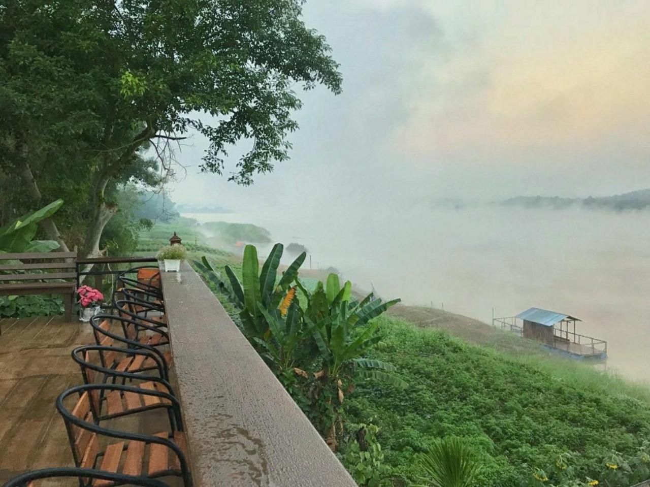 Chiangkhan River Mountain Resort