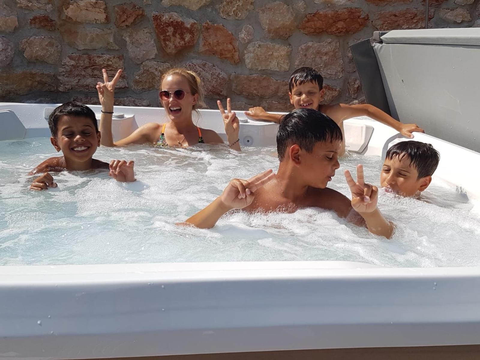 Verona Vacations - BB Romy Rocker - Property Image 33