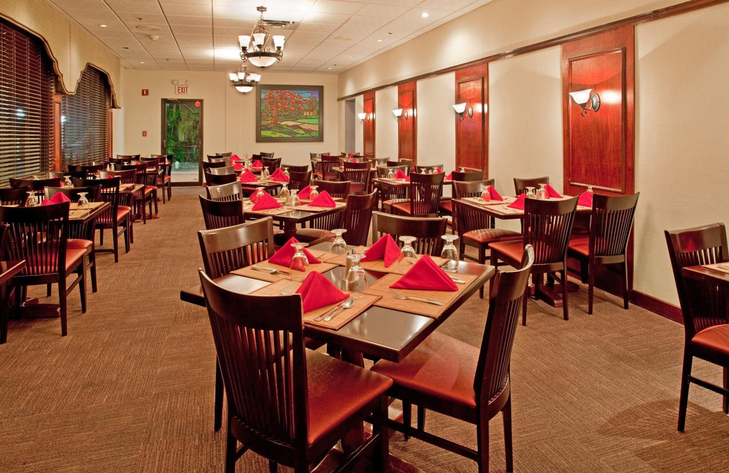 Holiday Inn Ponce & El Tropical Casino by IHG - Photo 17