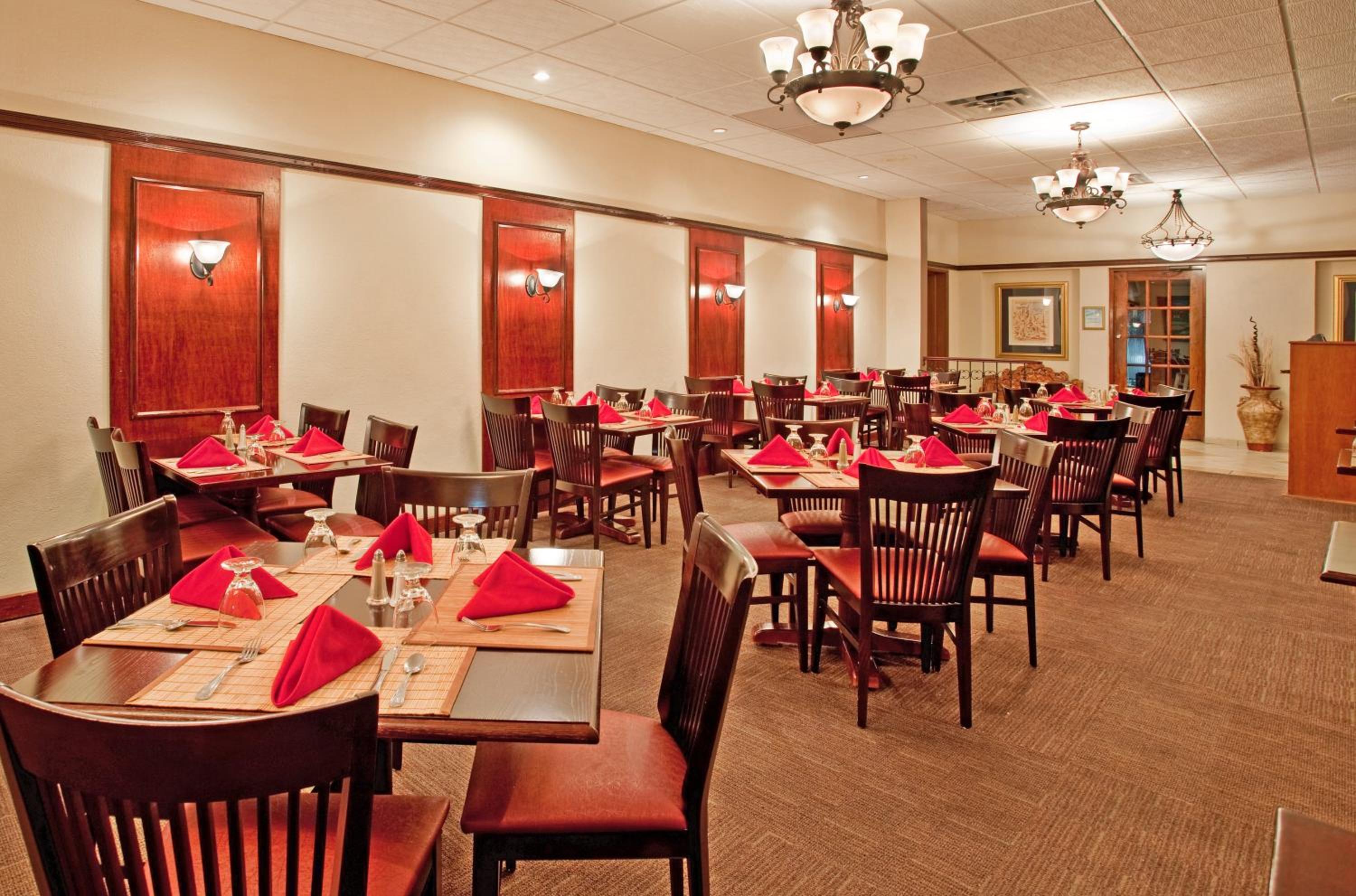 Holiday Inn Ponce & El Tropical Casino by IHG - Photo 20