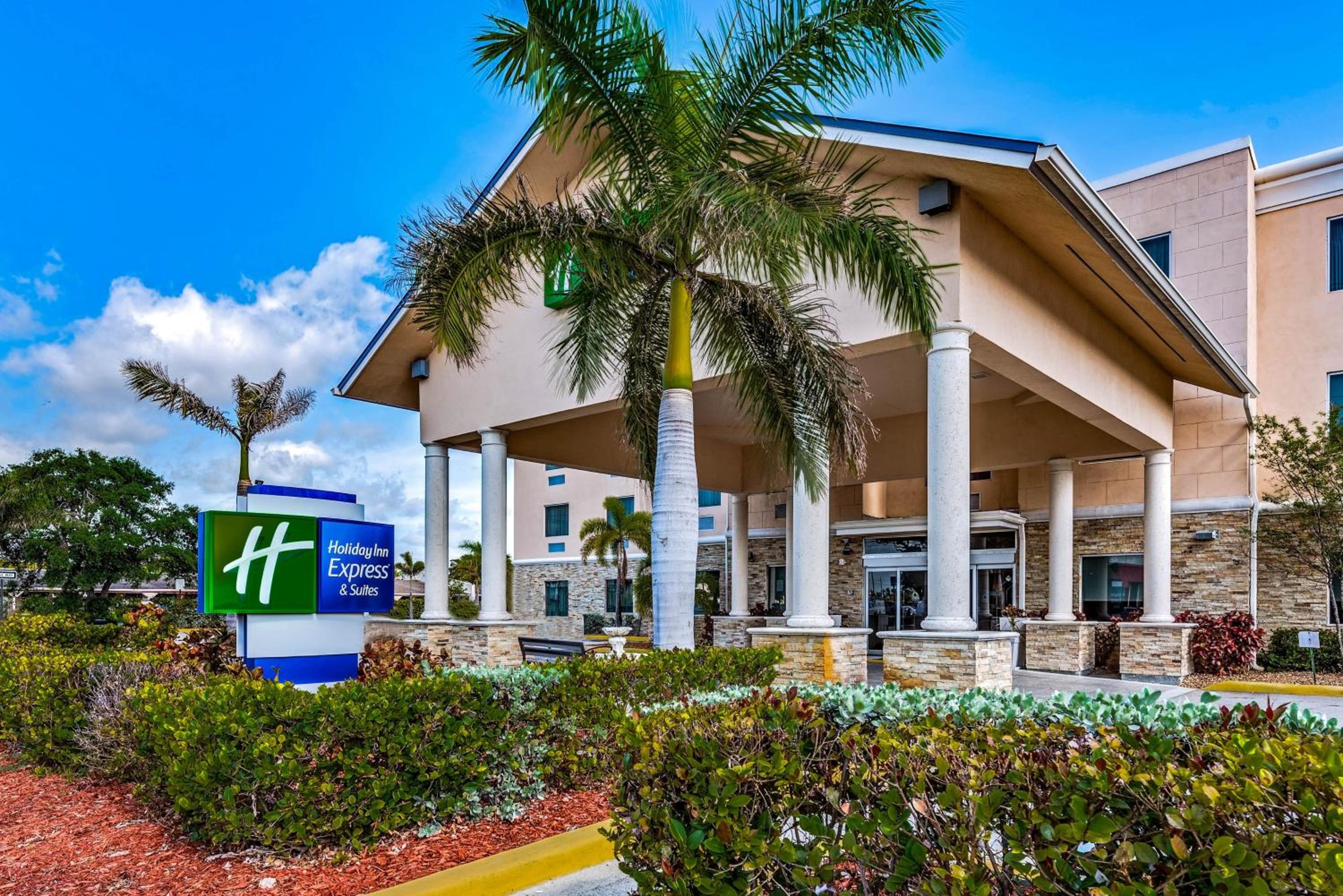 Hotel Holiday Inn Express & Suites Lantana By Ihg