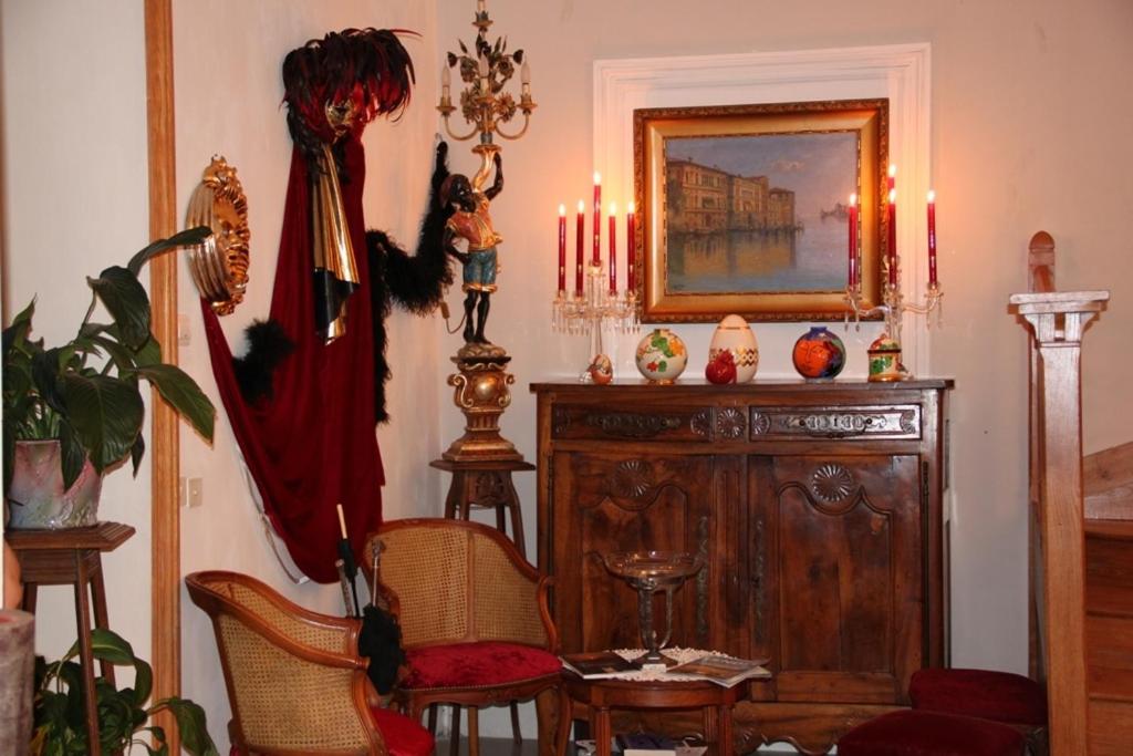 Le Petit Château view 4