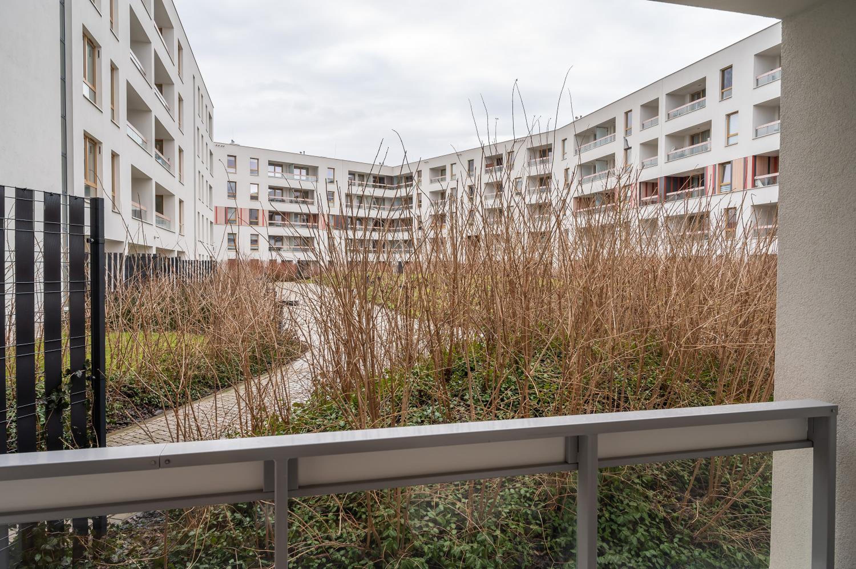 P&O Apartments near WESTFIELD ARKADIA