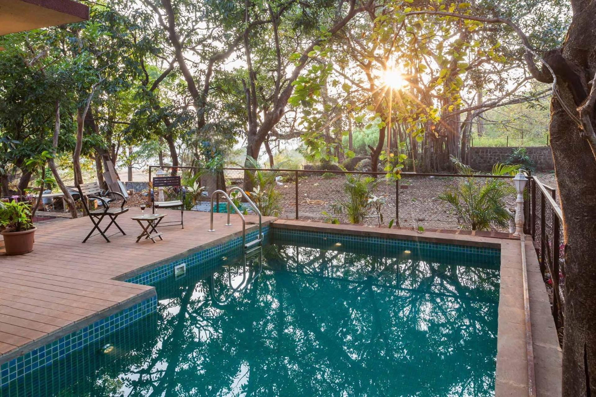 Antilia Villa - Luxurious-AC-Swimming pool
