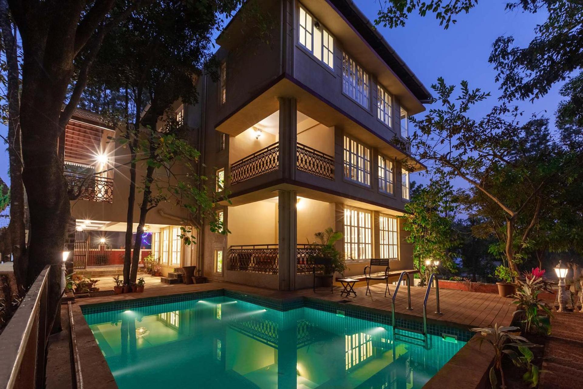 Antilia Villa - Luxurious-AC-Swimming pool