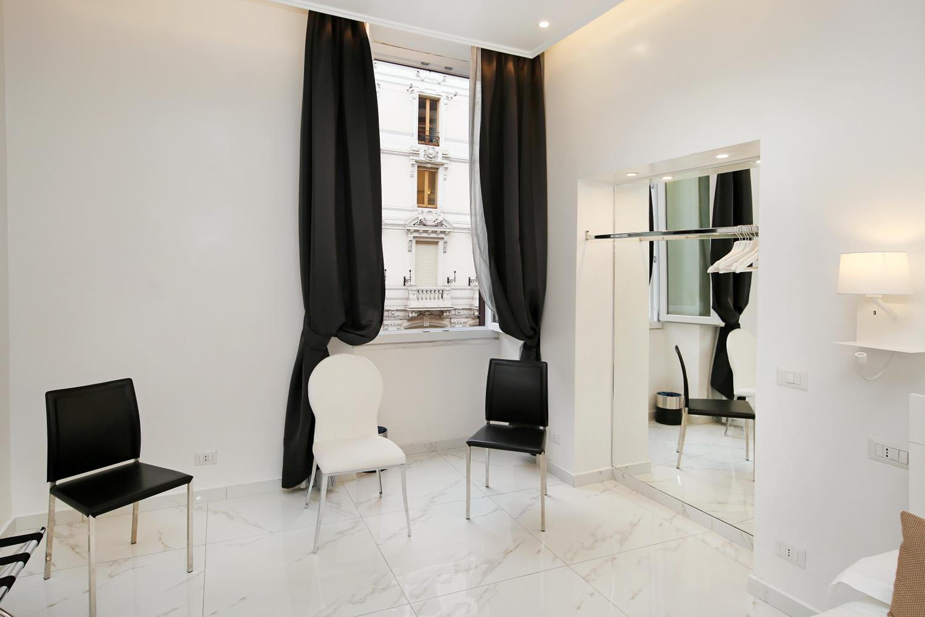 La Maisonnette Tritone Trevi Apartment Rome