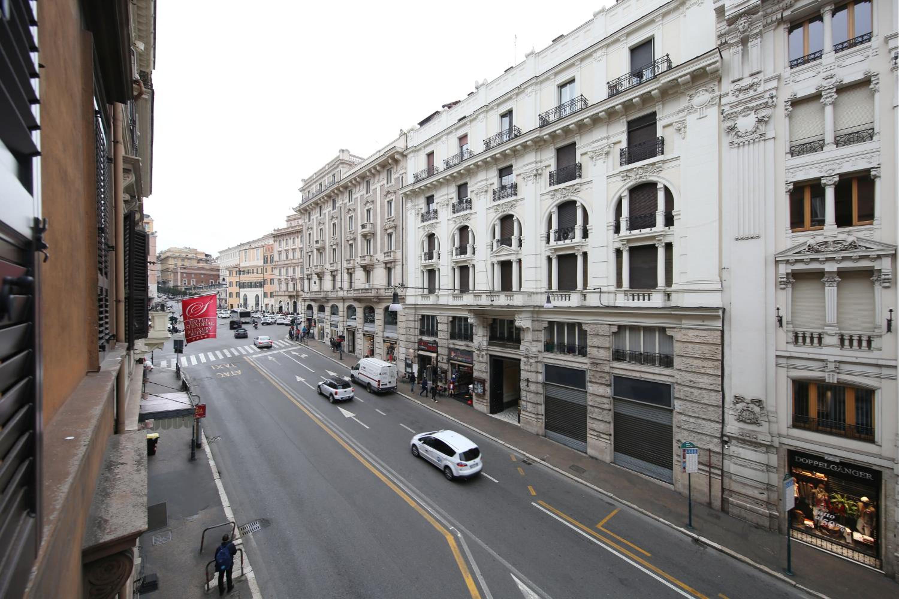 La Maisonnette Tritone Trevi Apartment Rome