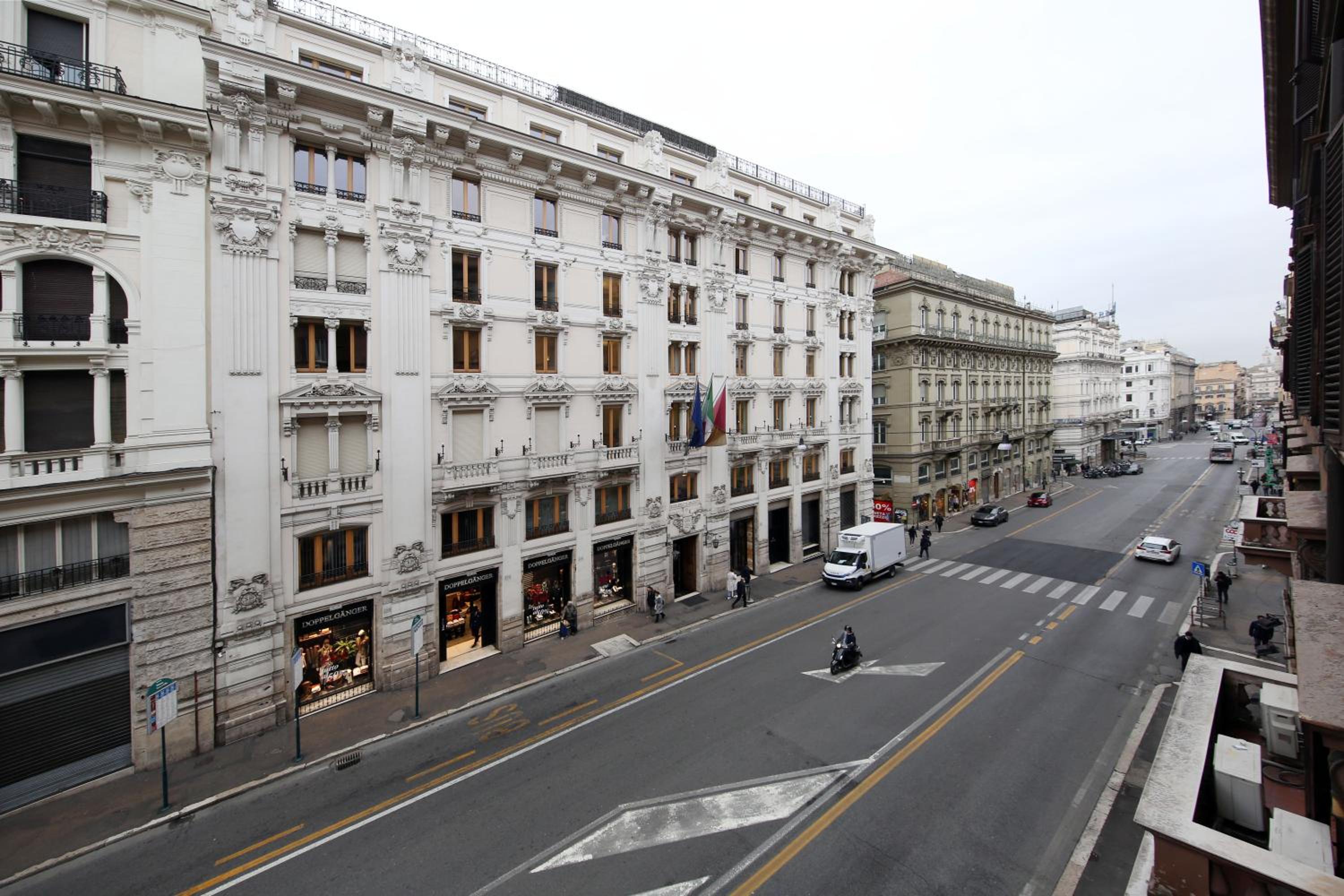 La Maisonnette Tritone Trevi Apartment Rome