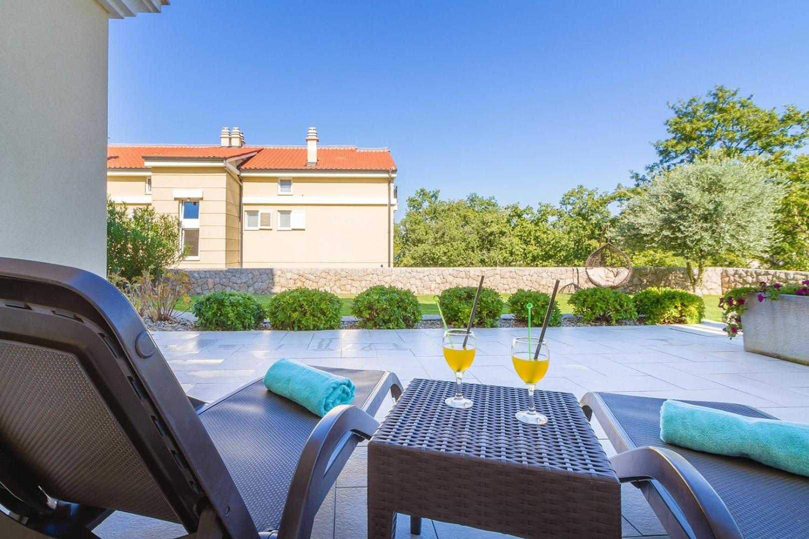 Luxury Apartments Villa Mande