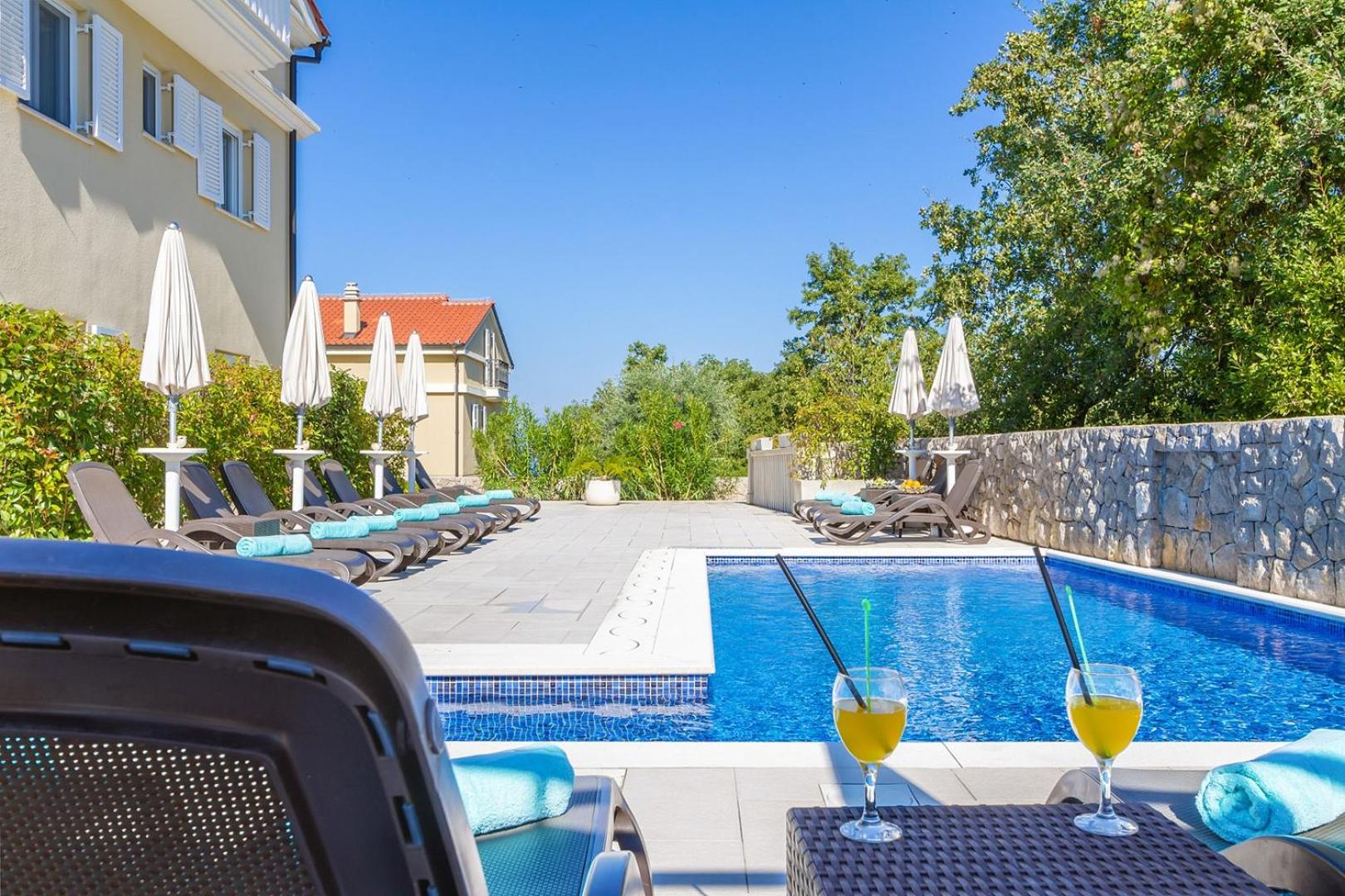 Luxury Apartments Villa Mande