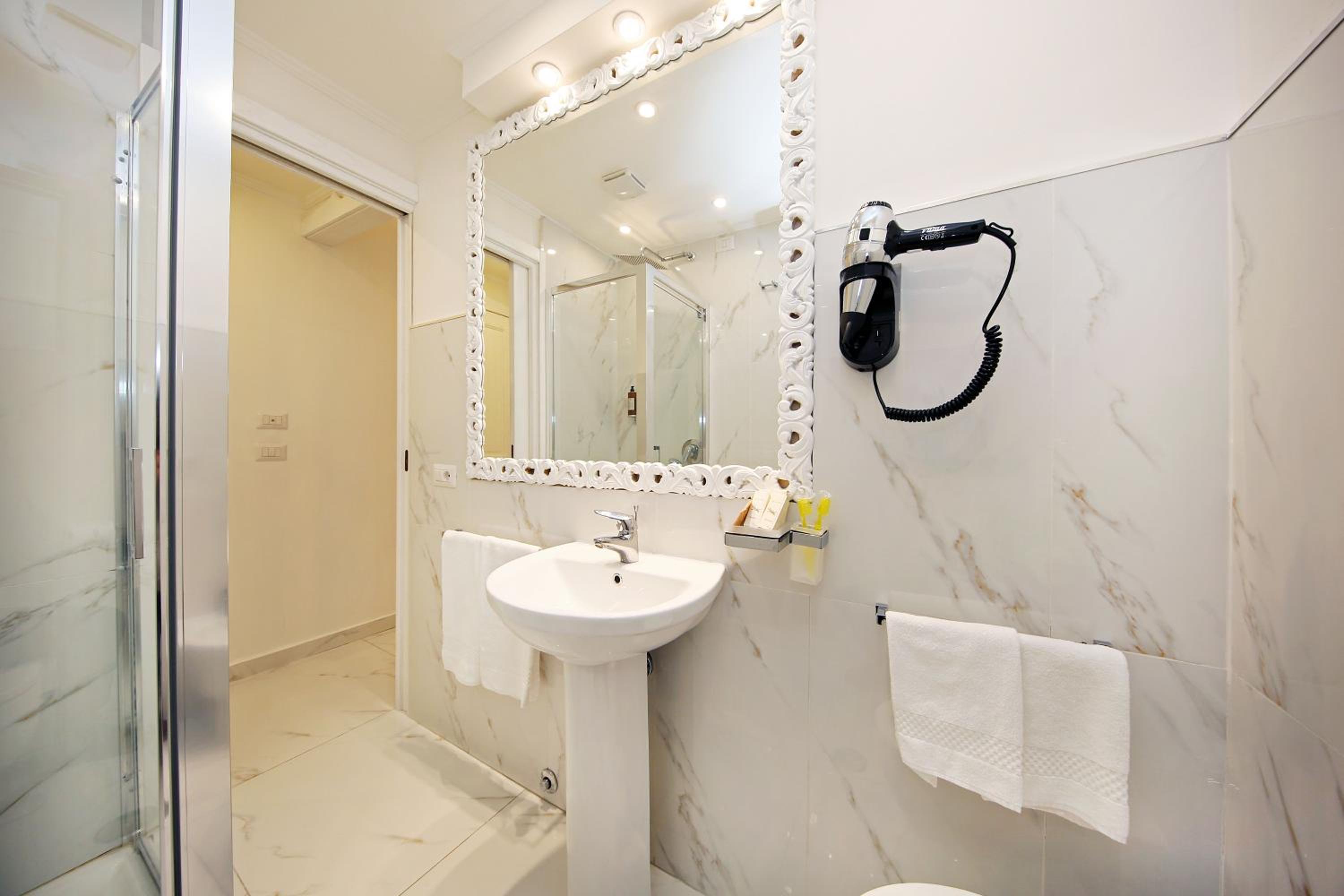 La Maisonnette Tritone Trevi Apartment Rome
