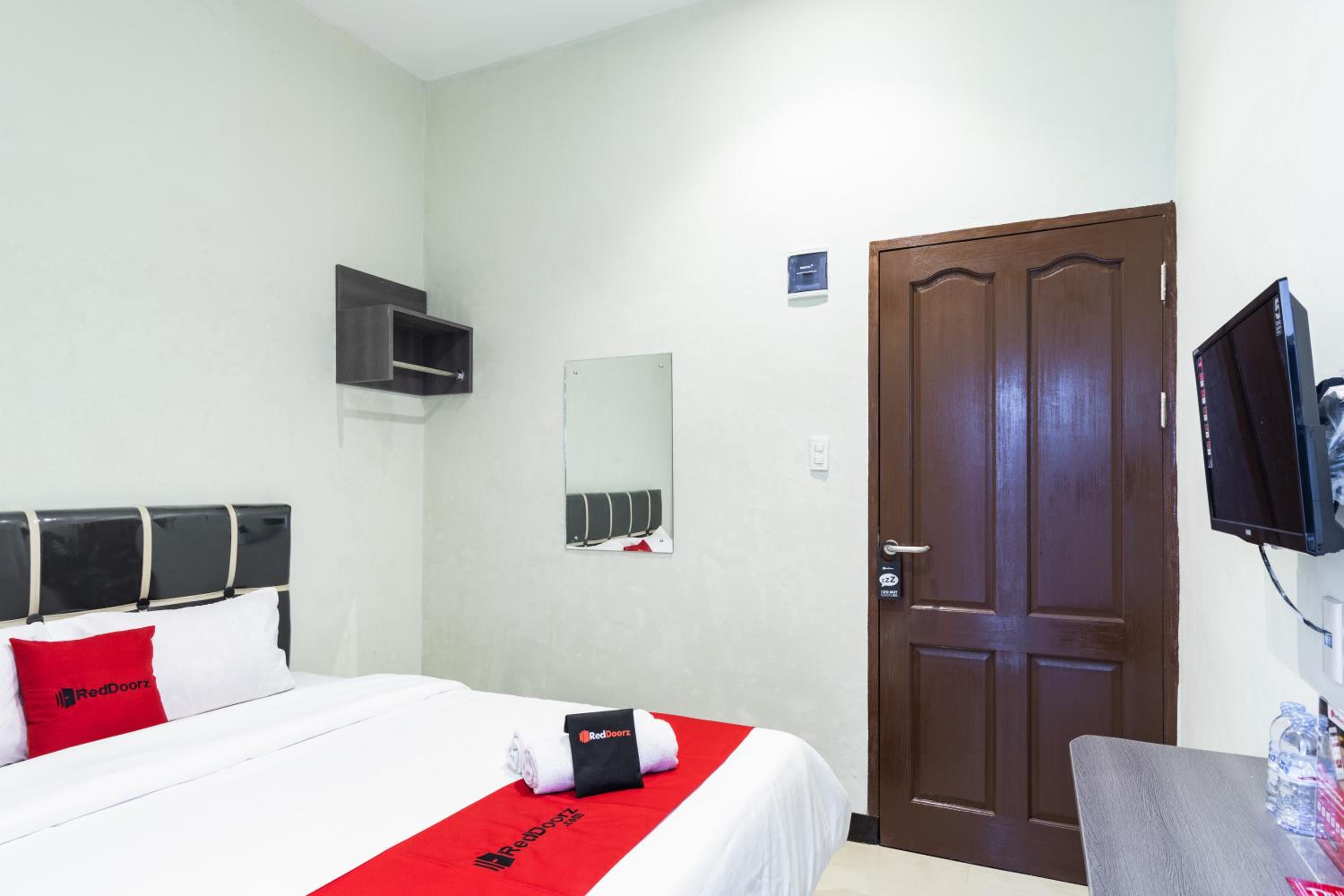 RedDoorz near Medan Amplas, Delitua - 21