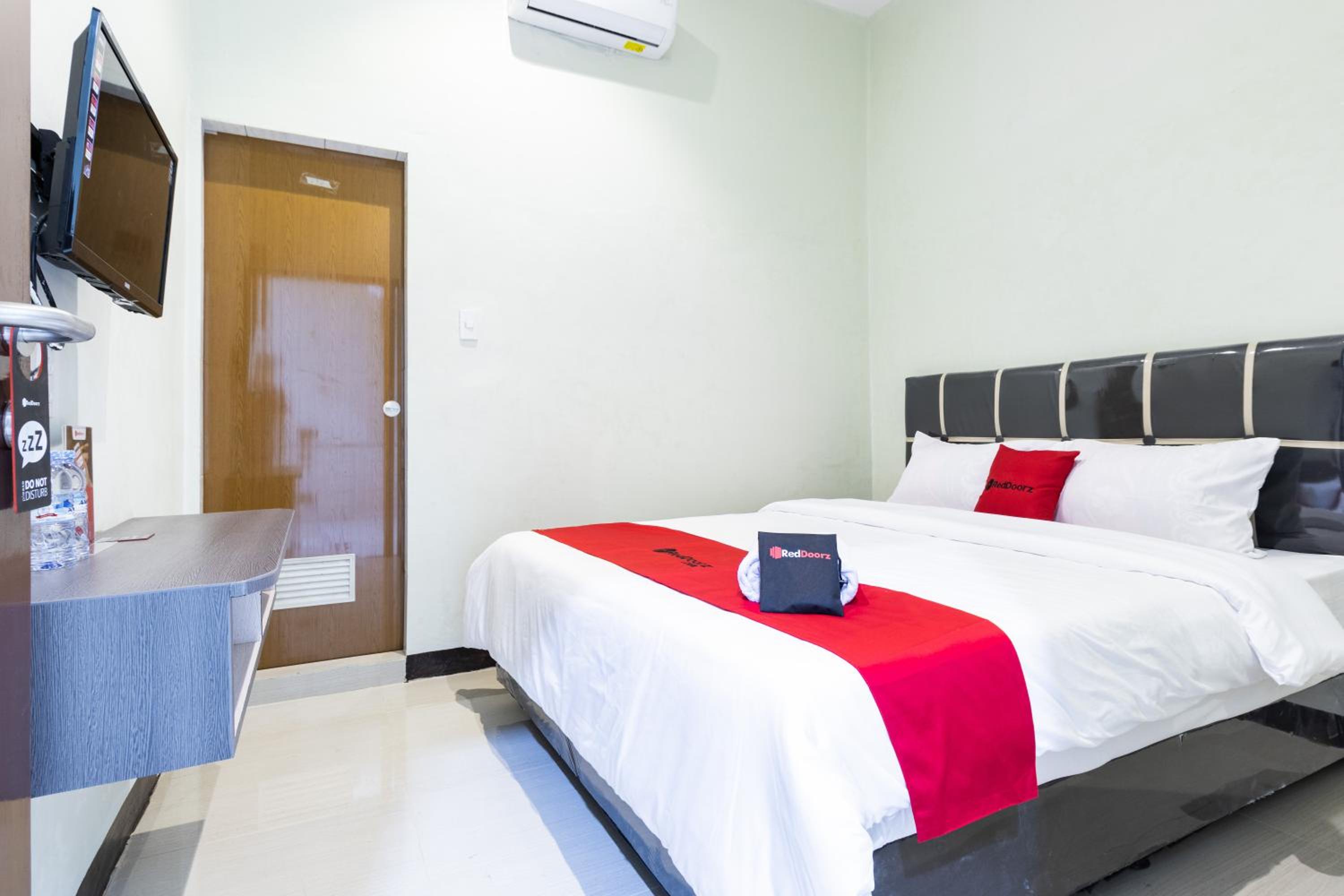 RedDoorz near Medan Amplas, Delitua - 23