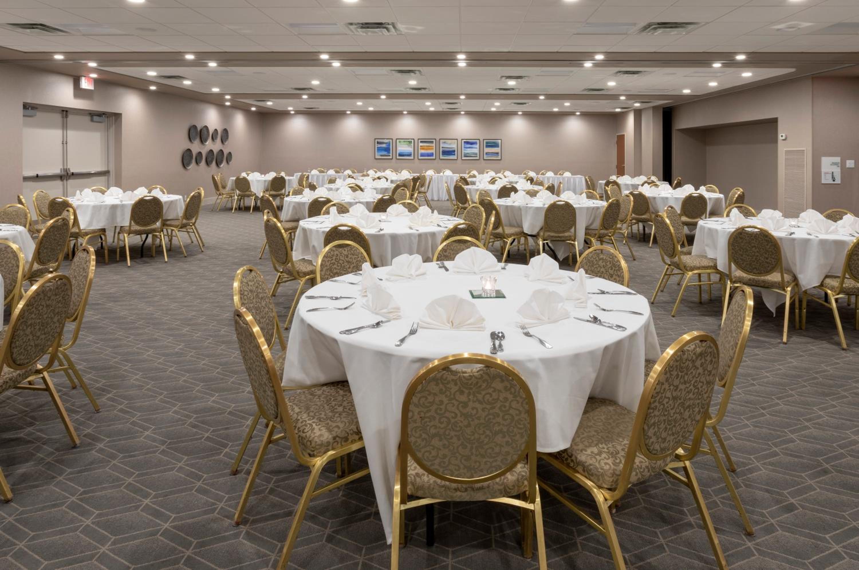Marquette Vacations - Holiday Inn Marquette, an IHG Hotel - Property Image 9