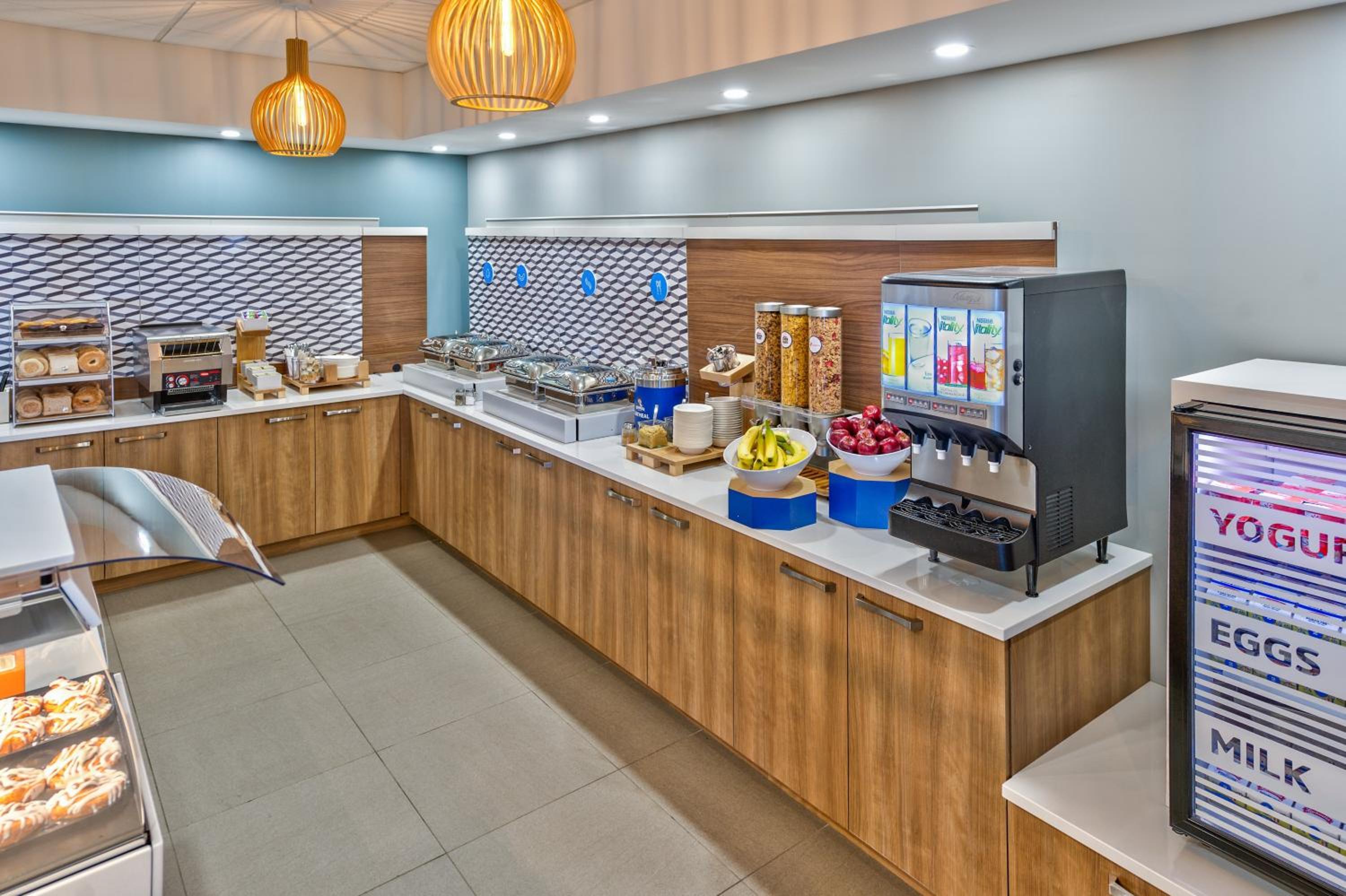 Trois-rivieres Vacations - Holiday Inn Express Suites - Trois Rivieres Ouest, an IHG Hotel - Property Image 5