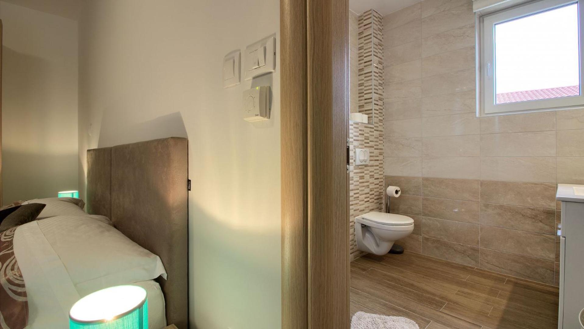 Luxury Vila compelx Aurora-Mar with 2 pools and 8 bedrooms, 200m from the beach - WiiBuk