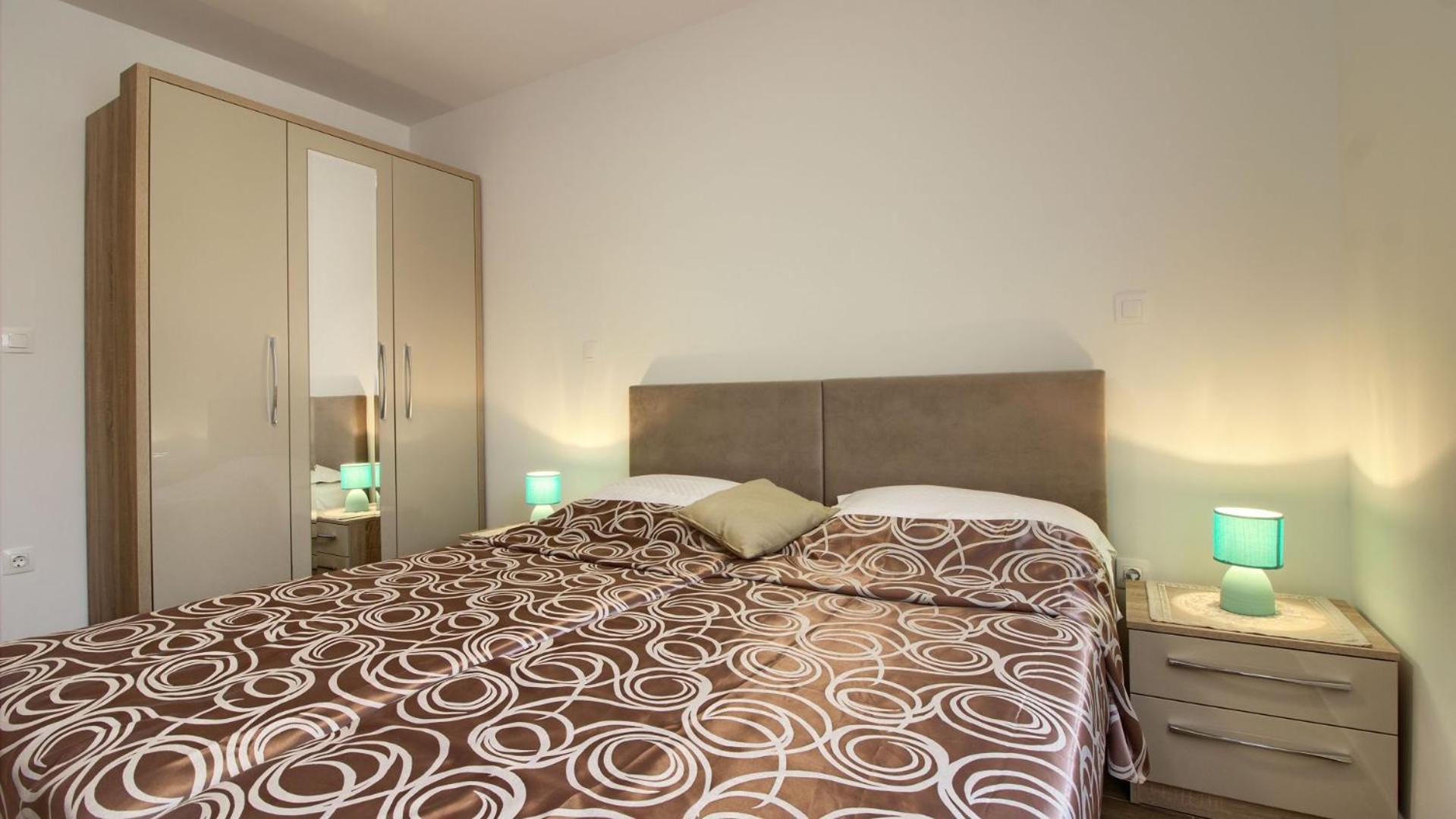 Luxury Vila compelx Aurora-Mar with 2 pools and 8 bedrooms, 200m from the beach - WiiBuk
