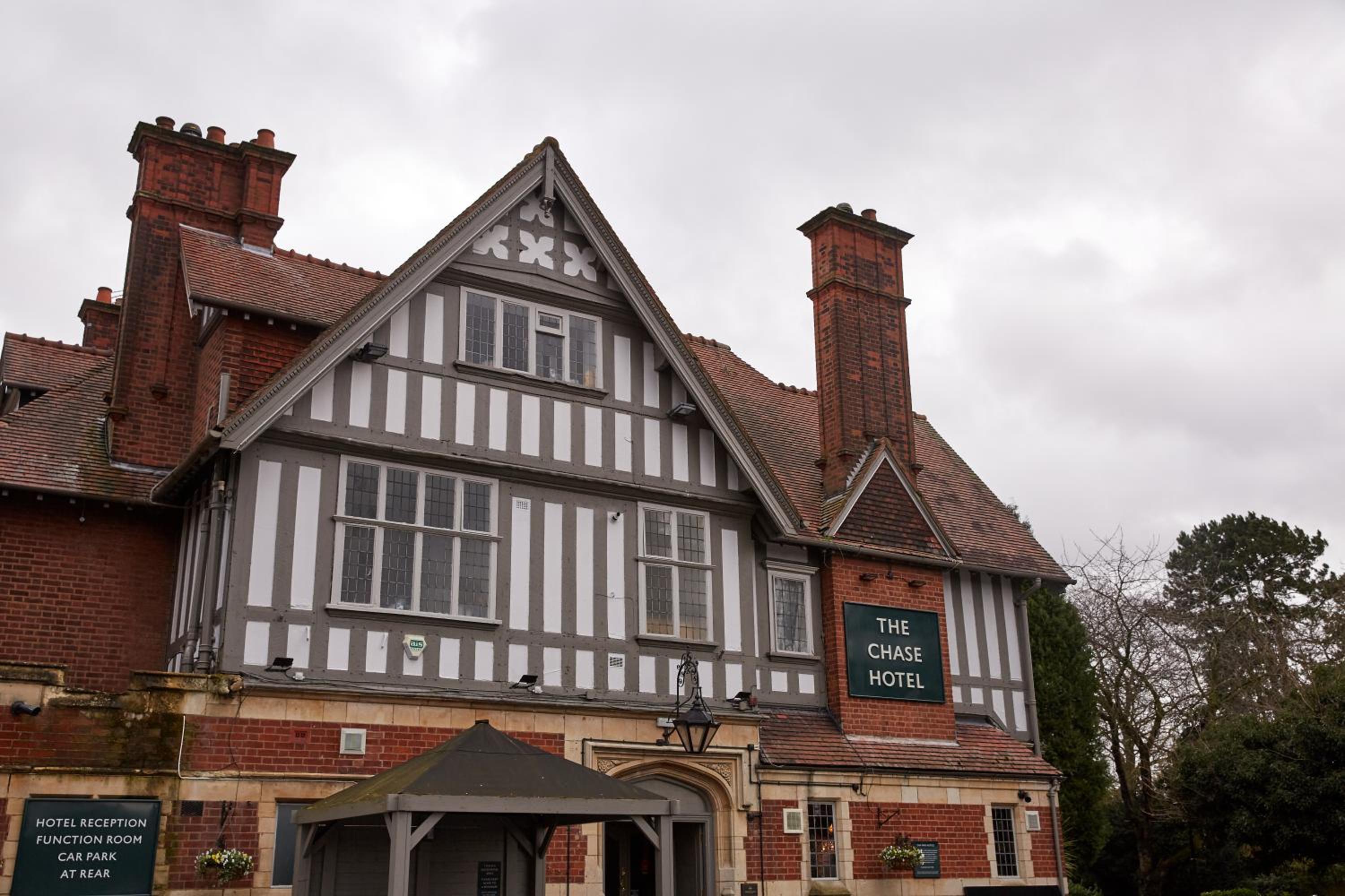 Chase Inn By Greene King Inns