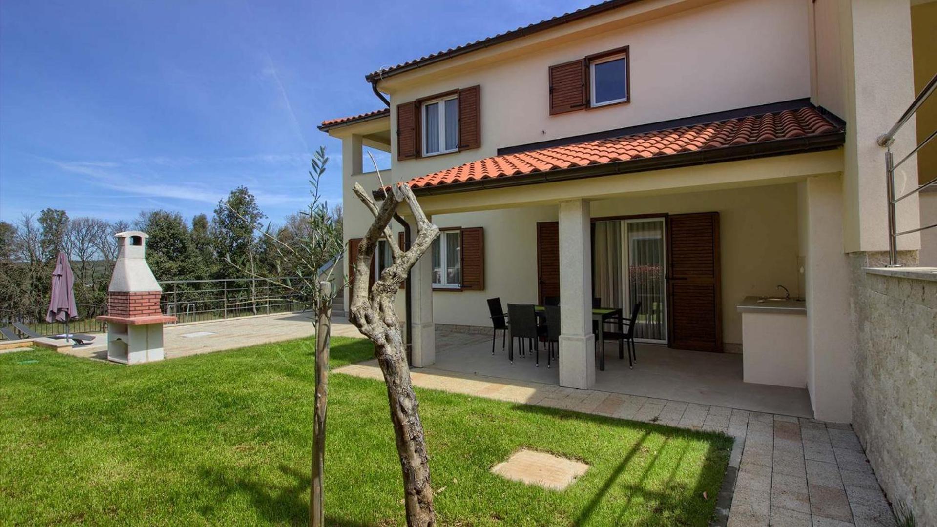 Luxury Vila compelx Mar-Marisol with 2 pools and 8 bedrooms, 200m from the beach view 5