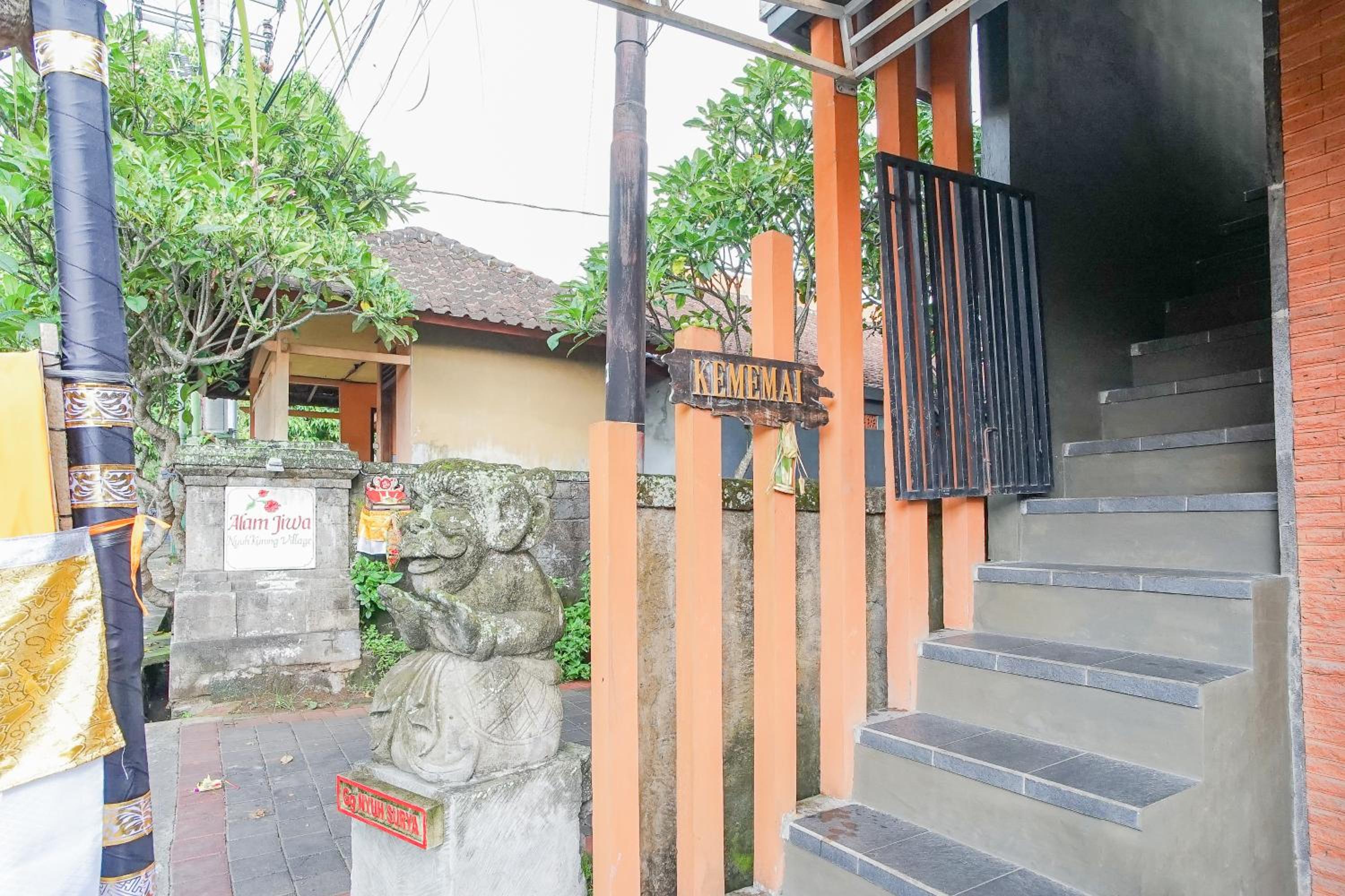 Kememai Hostel