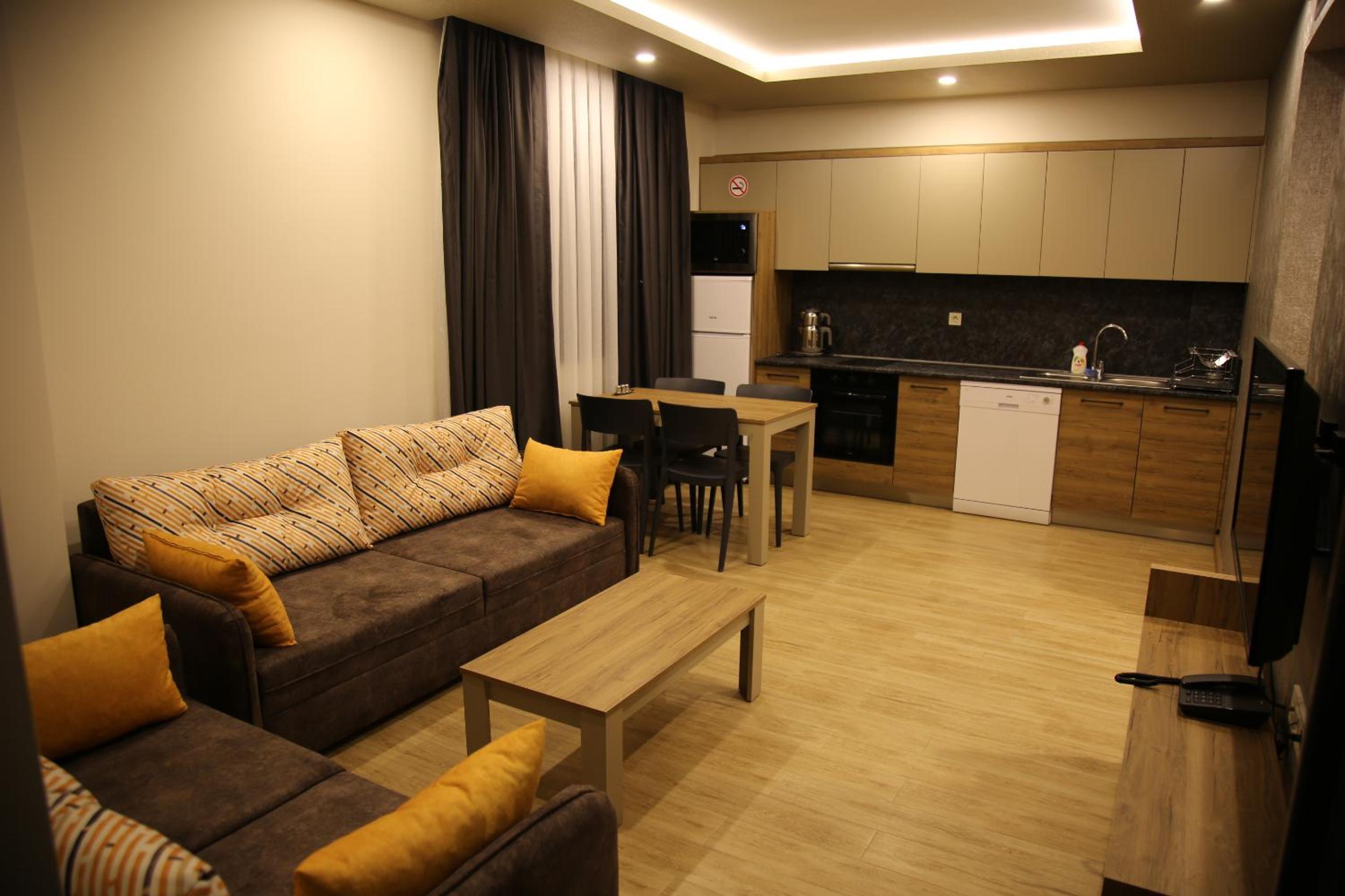 Golden World Suite Hotel - Image 30