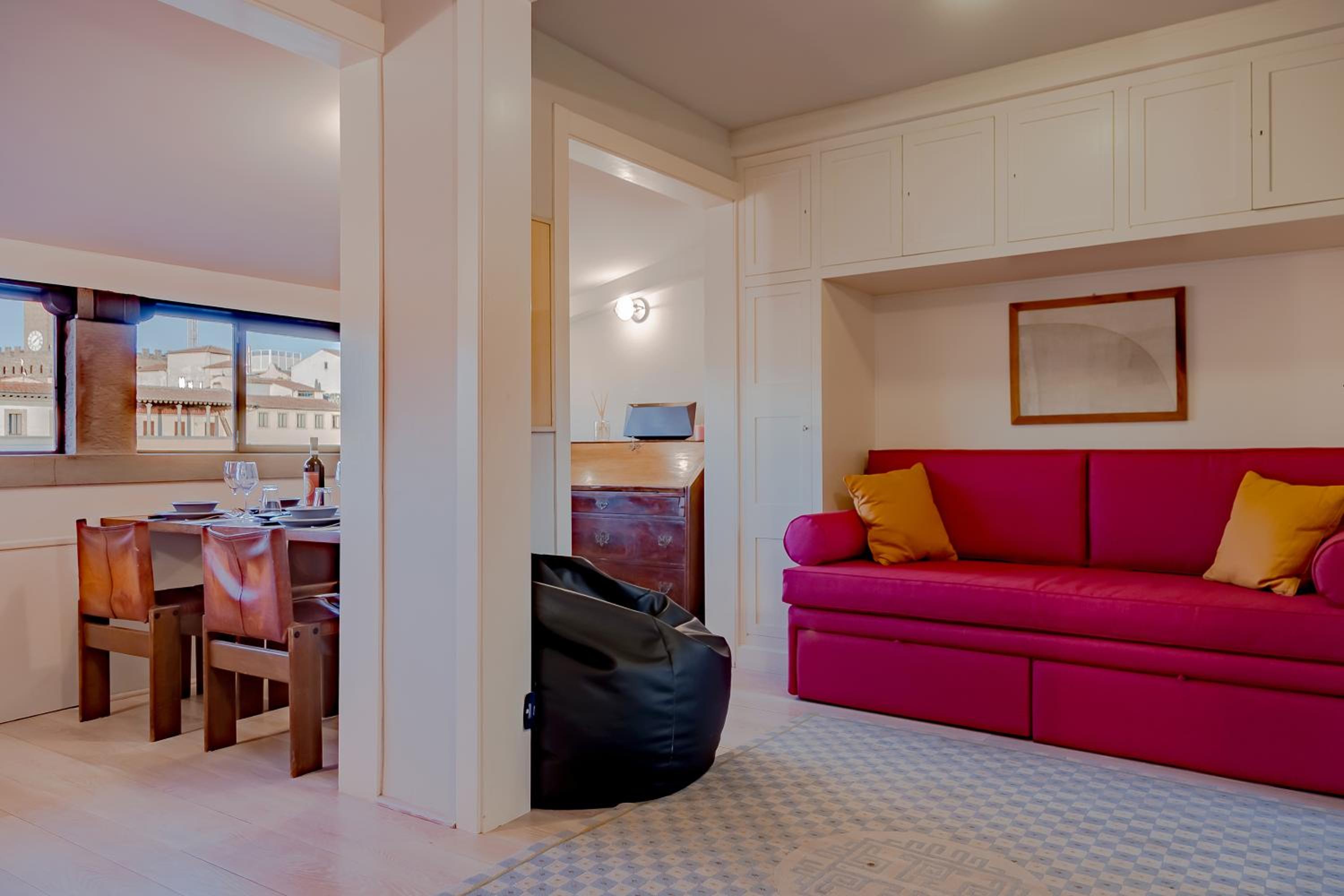 SKYLINE FLORENCE APARTMENT