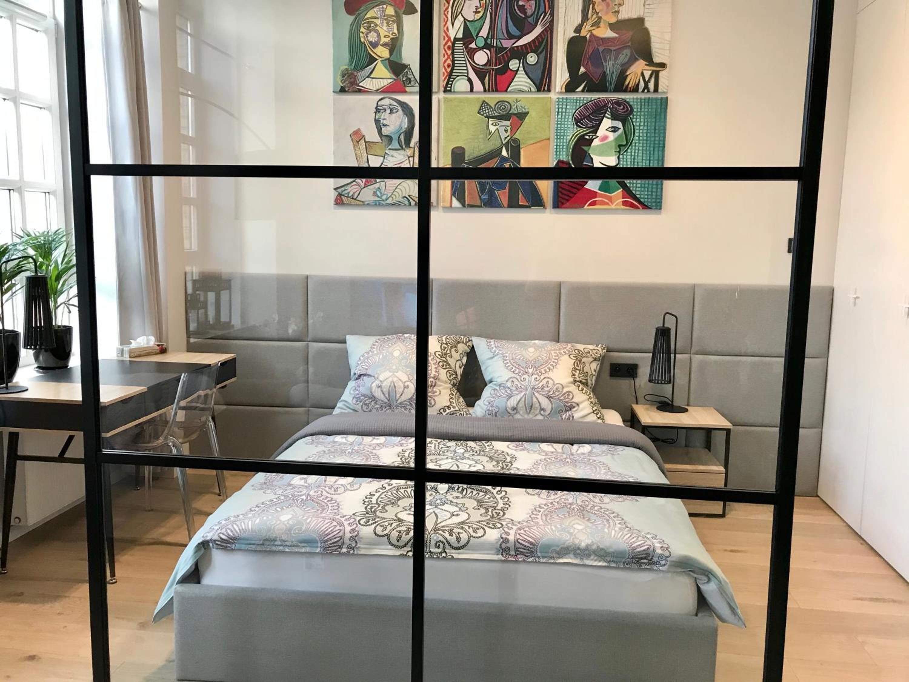 Neon Loft Apartament Bukowskiego