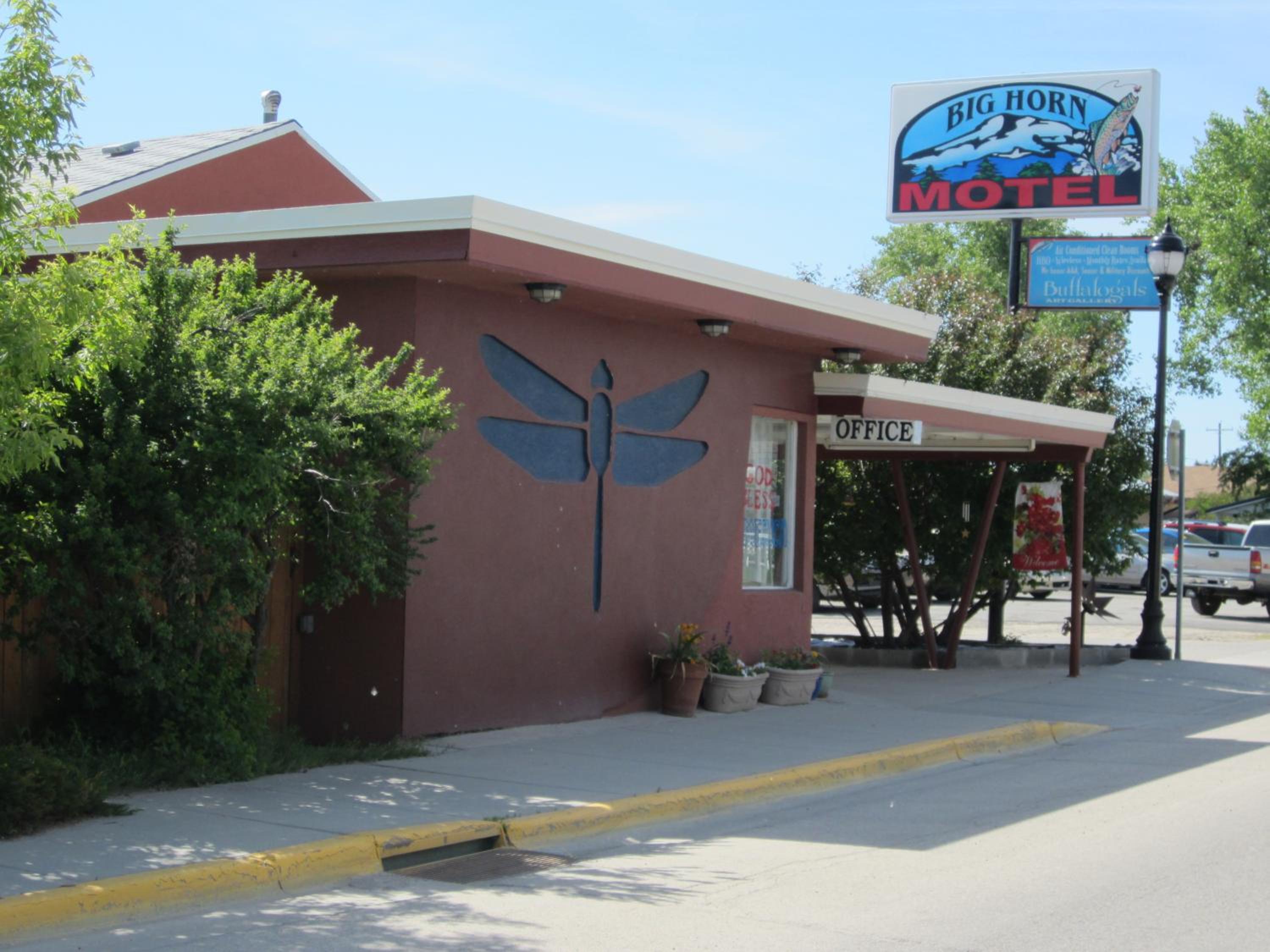 Buffalo Vacations - Big Horn Motel - Property Image 1