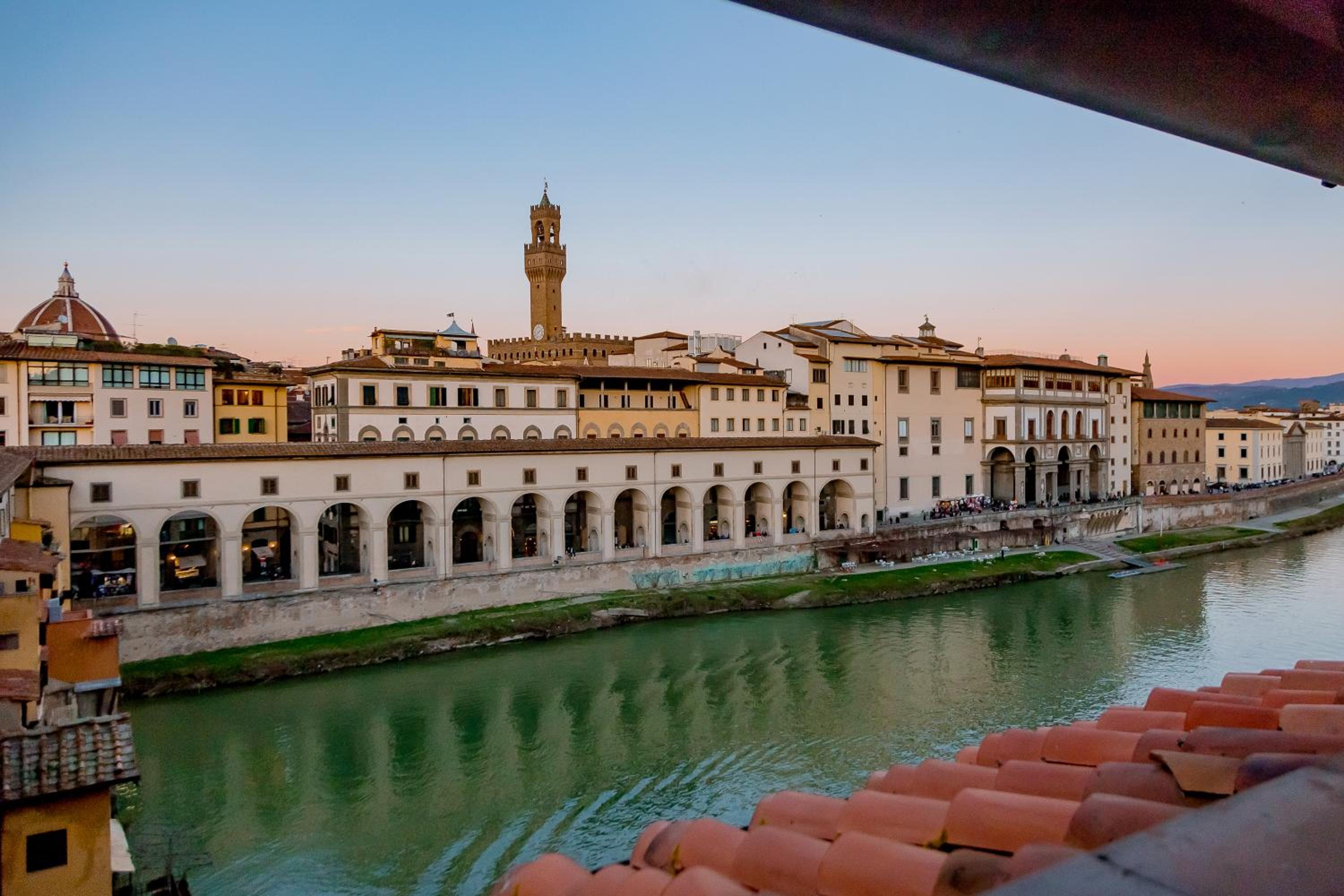 SKYLINE FLORENCE APARTMENT