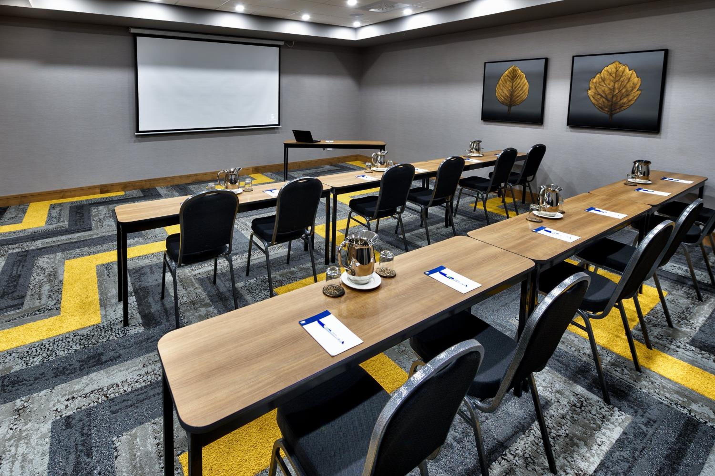 Trois-rivieres Vacations - Holiday Inn Express  Suites - Trois Rivieres Ouest, an IHG Hotel - Property Image 3