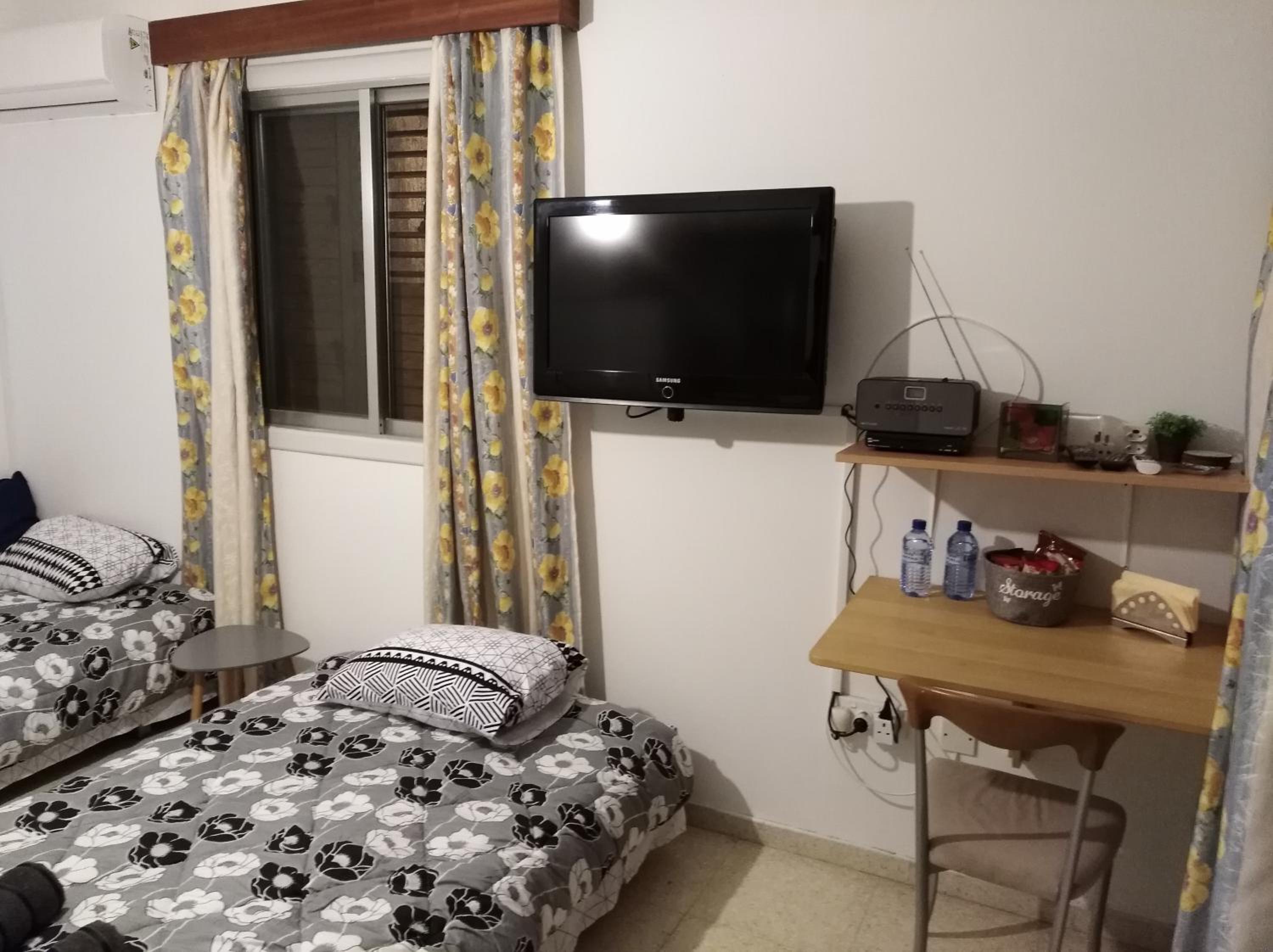Larnaca, Pervolia 1 bedroom seaside apartment