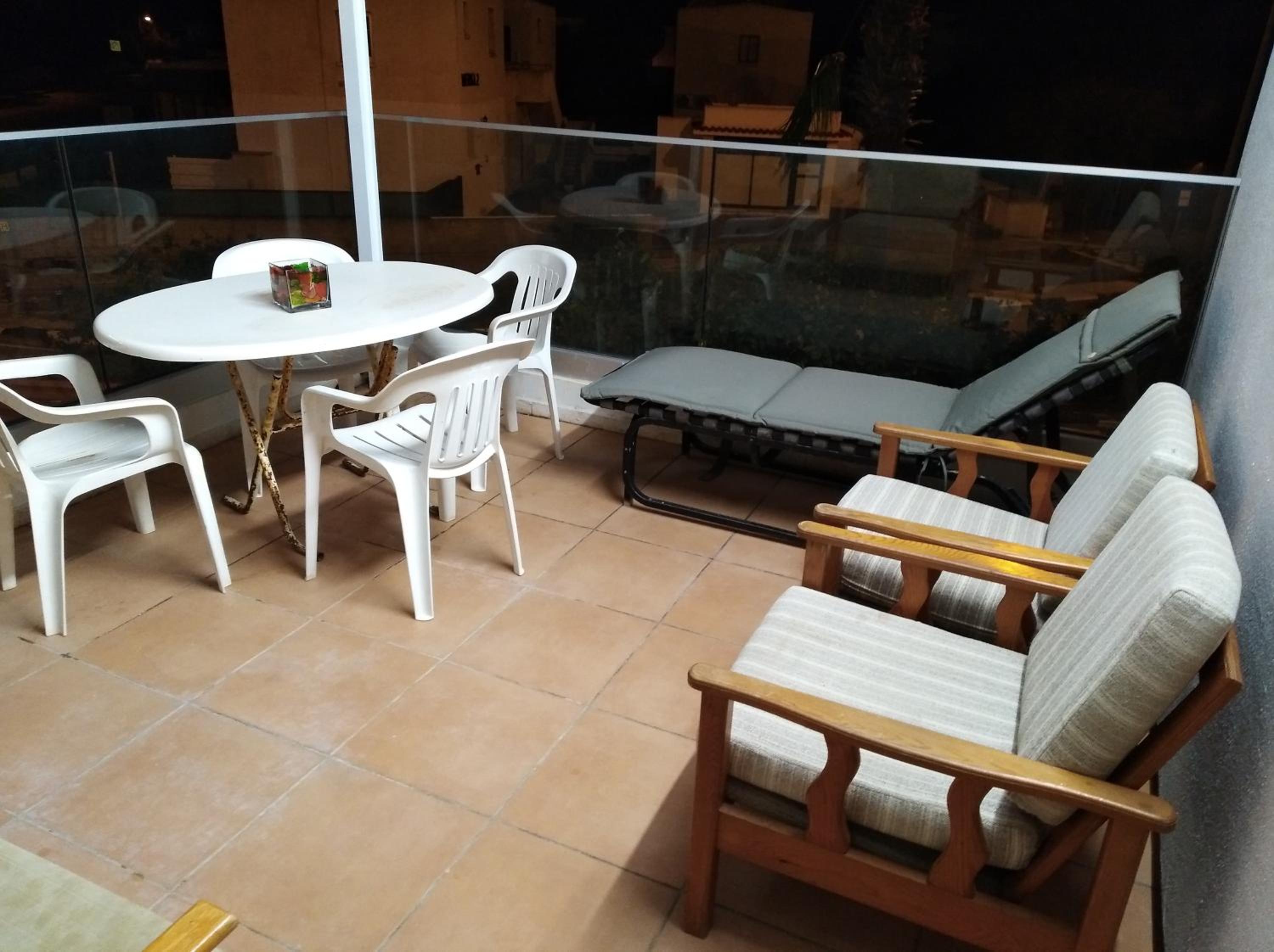 Larnaca, Pervolia 1 bedroom seaside apartment
