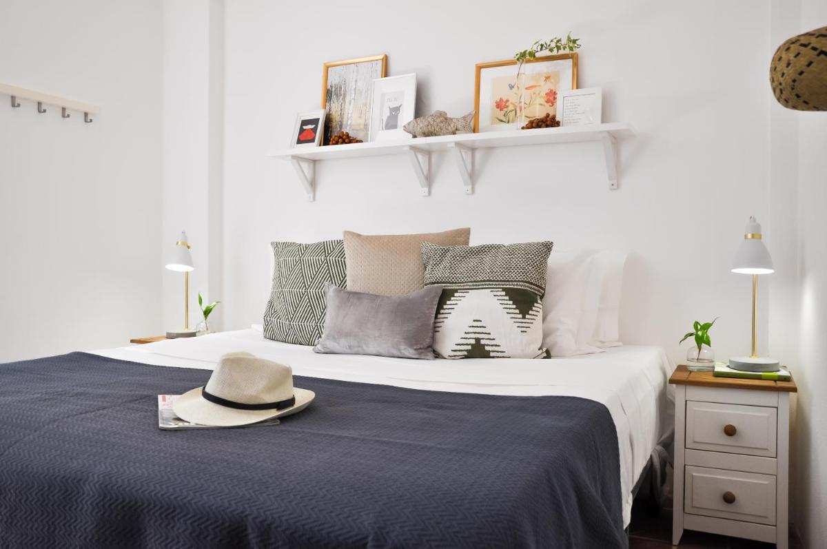 LovelyStay - Casa Salto - Charming Townhouse with Large Terrace view 2