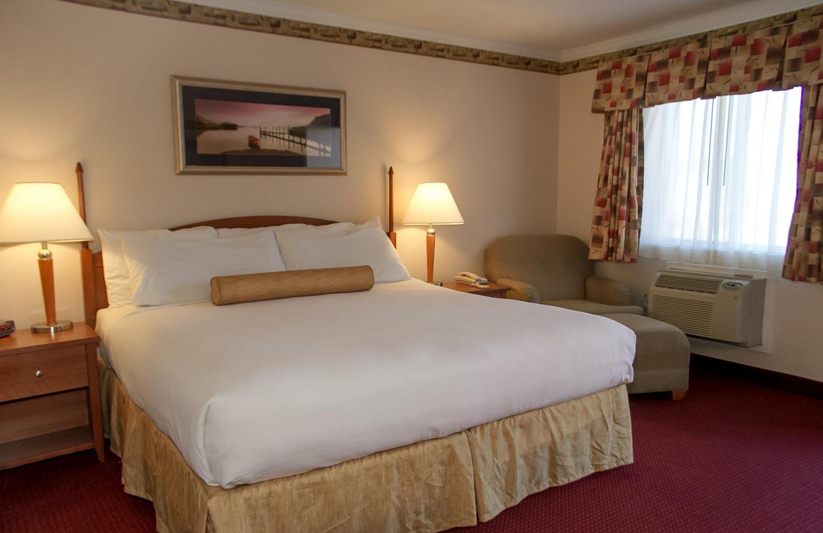 Flagship Inn