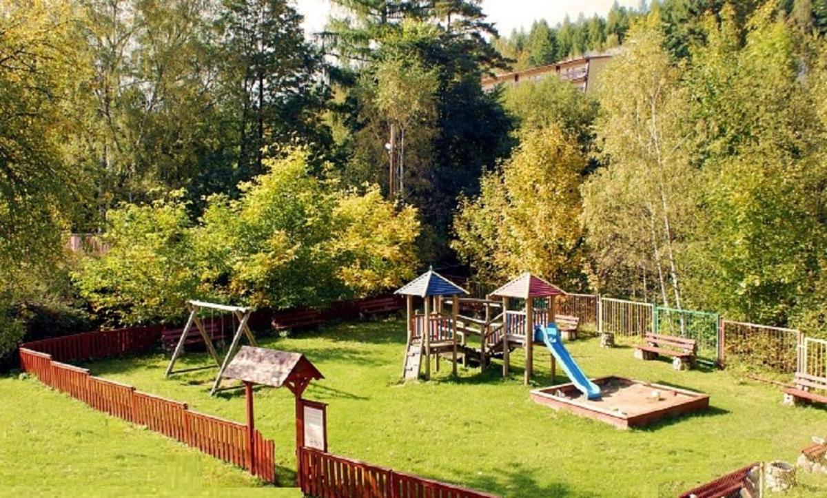 children's play area