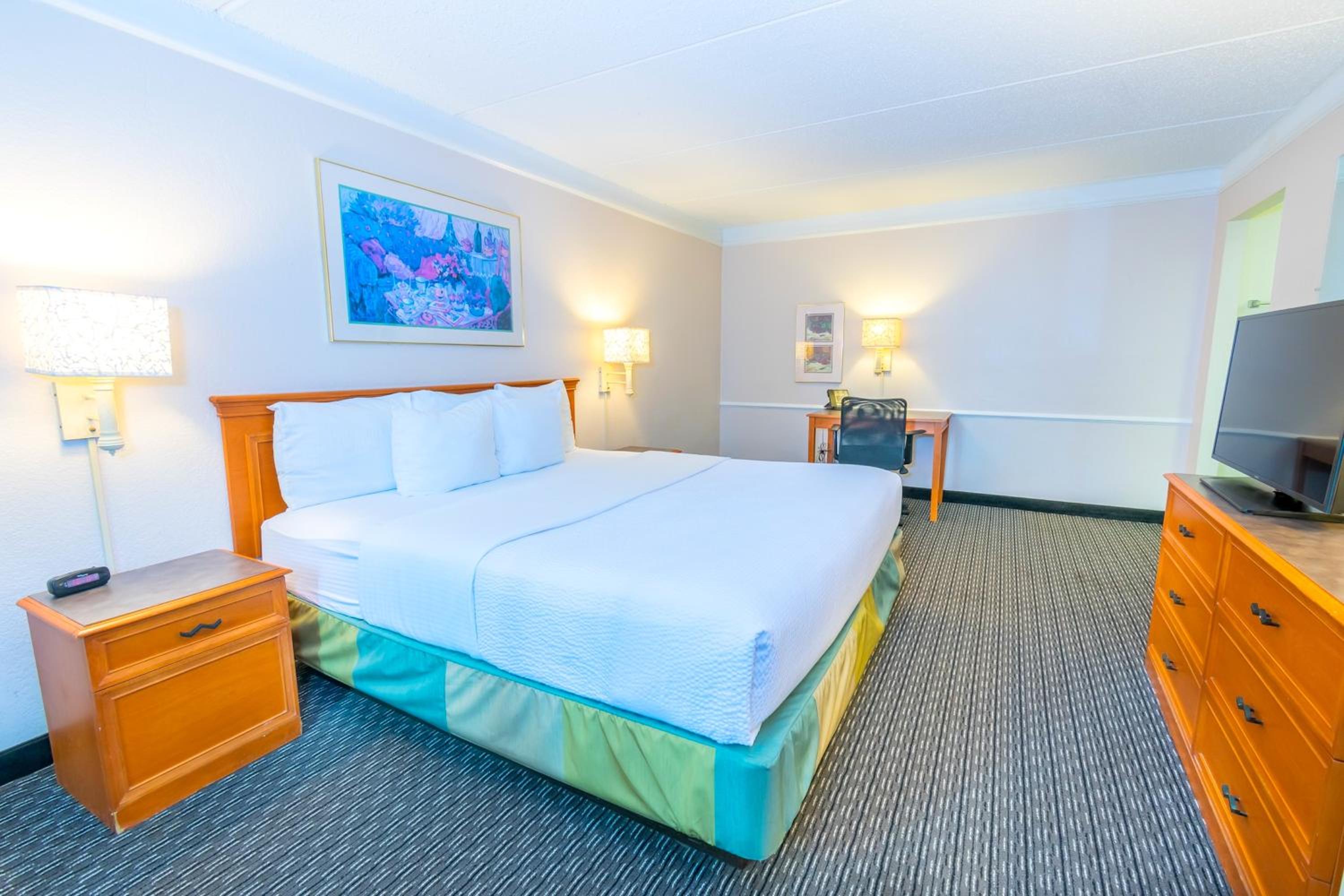 La Quinta Inn by Wyndham Clute Lake Jackson view 4