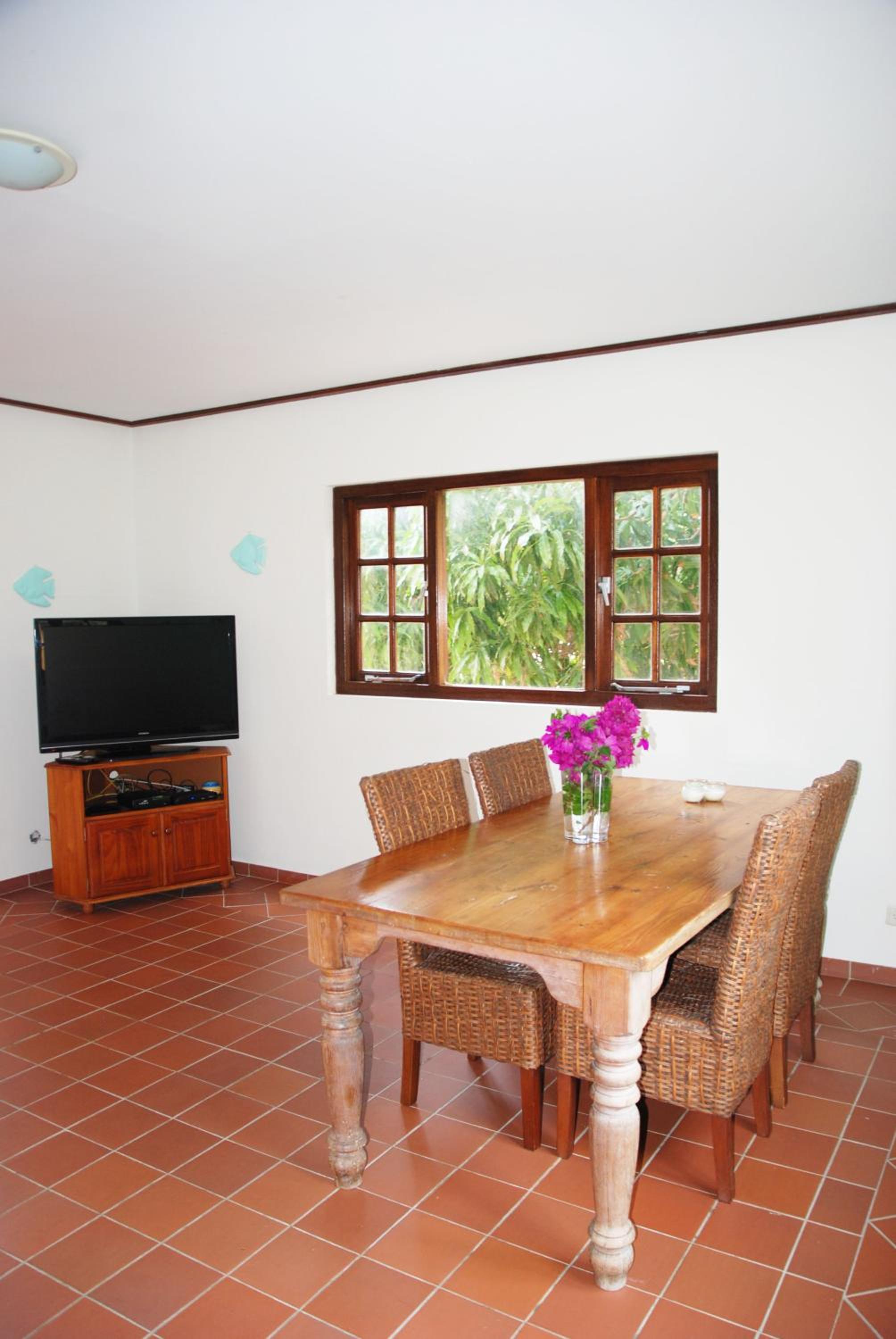 Mirador Apartments
