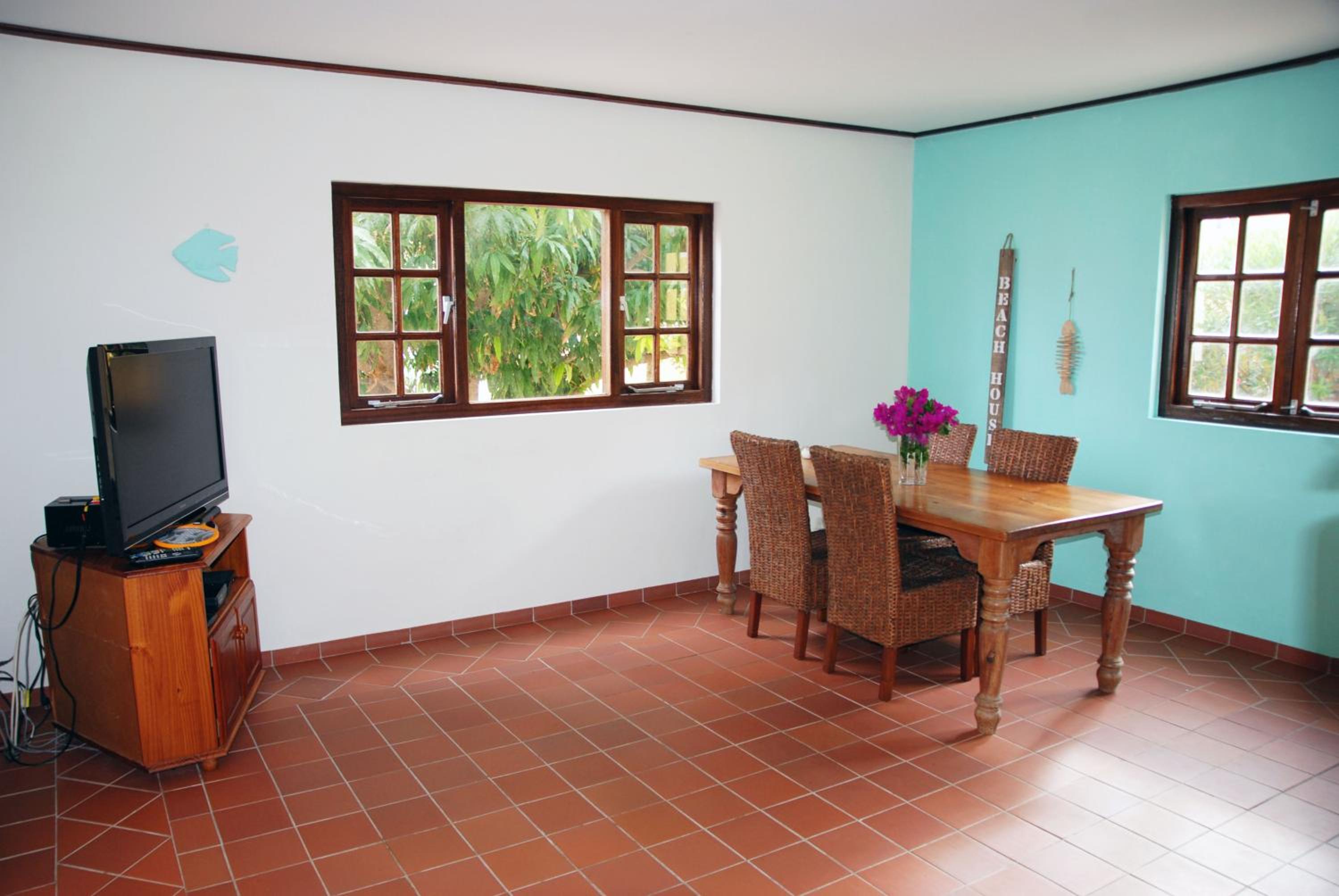 Mirador Apartments