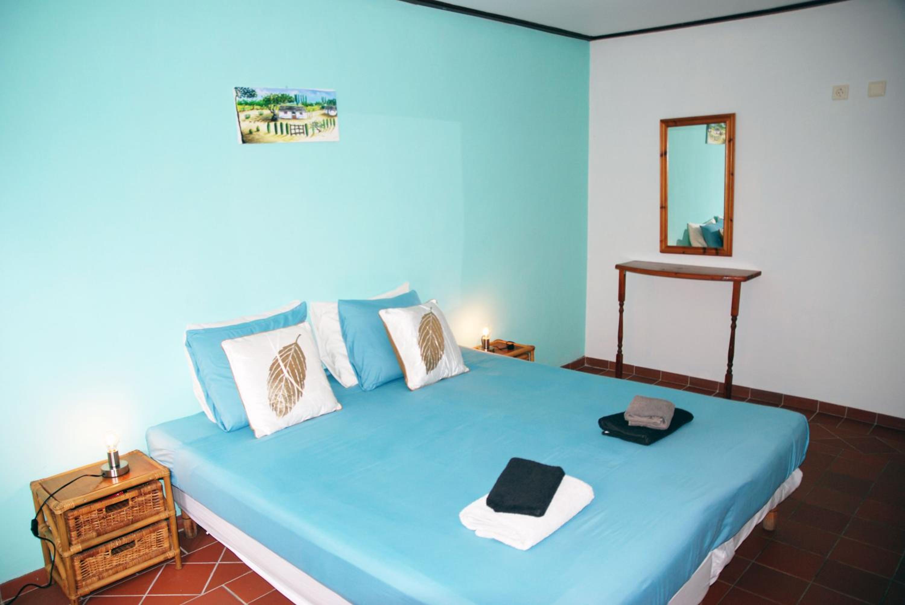 Mirador Apartments