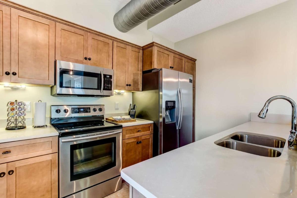 JBH 115 W 2nd Apt #3 view 5