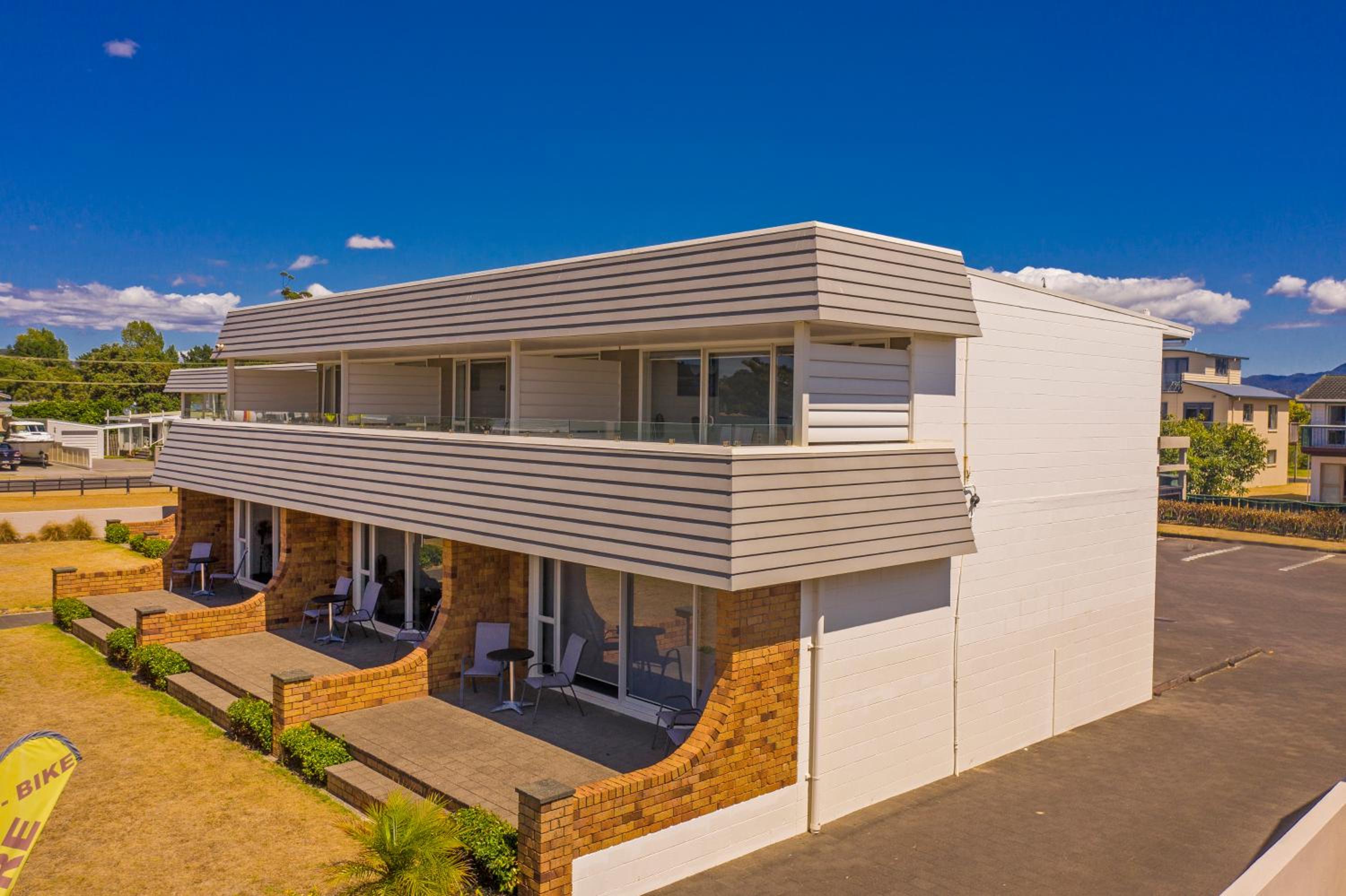 The Oceanside Motel
