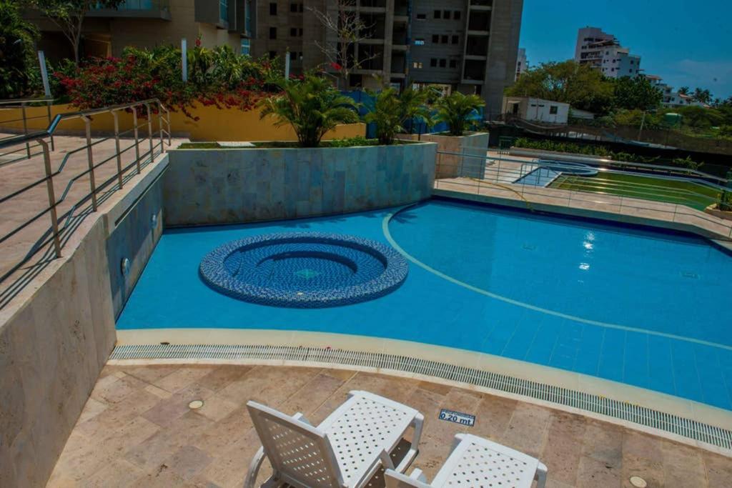 Acogedor con vista al mar en Condominio Zazue a 300 metros de la playa Bellohorizonte Santa Marta