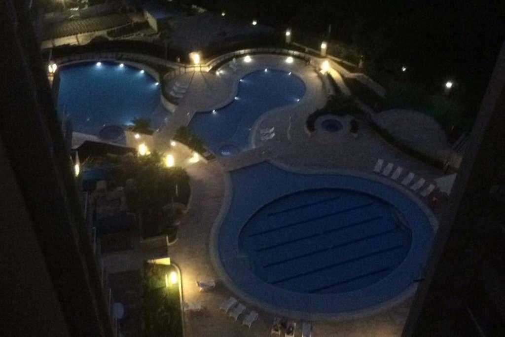 Acogedor con vista al mar en Condominio Zazue a 300 metros de la playa Bellohorizonte Santa Marta