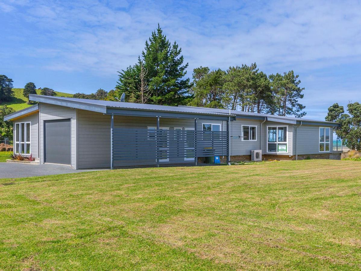 Beachfront Escape - Snells Beach Holiday Home view 2