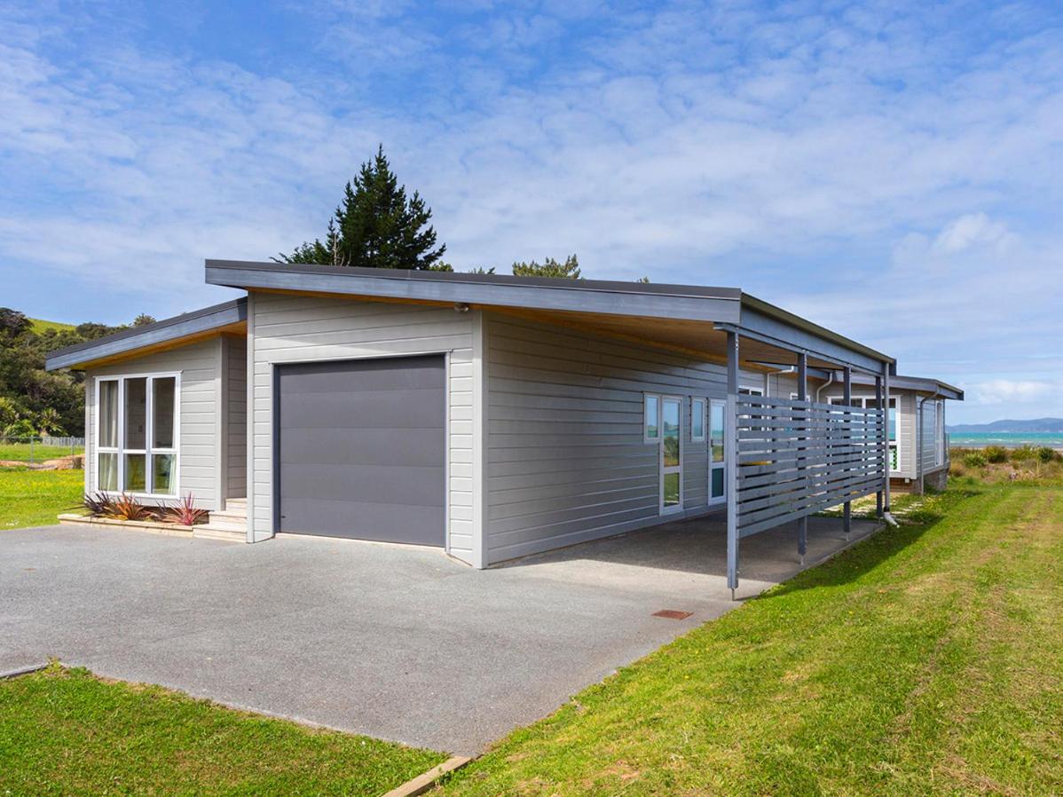 Beachfront Escape - Snells Beach Holiday Home view 3