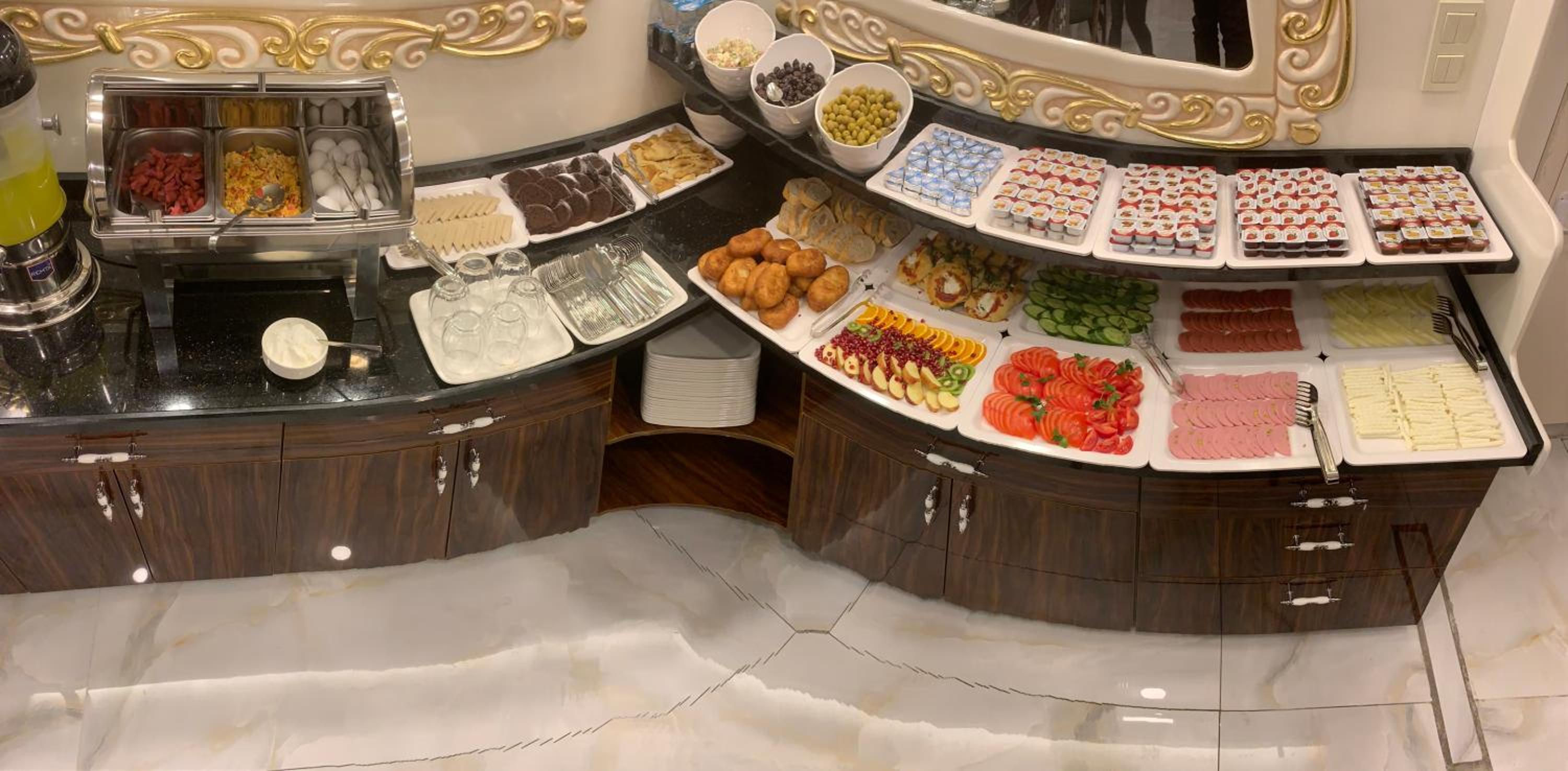 Grand Kavi Hotel